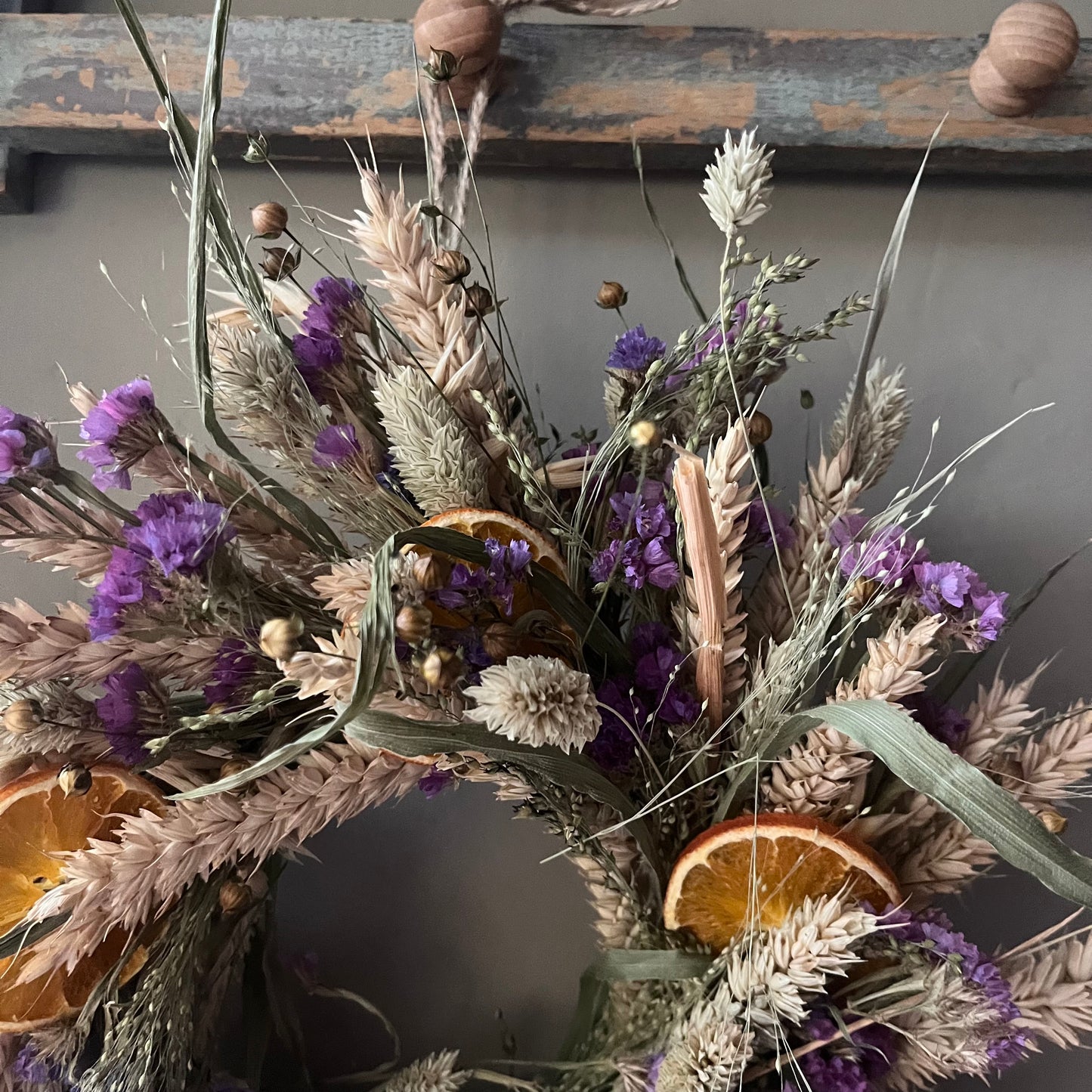 Handcrafted Dried Flower Wreath | Farmhouse Spring Wall Hanging (25cm)