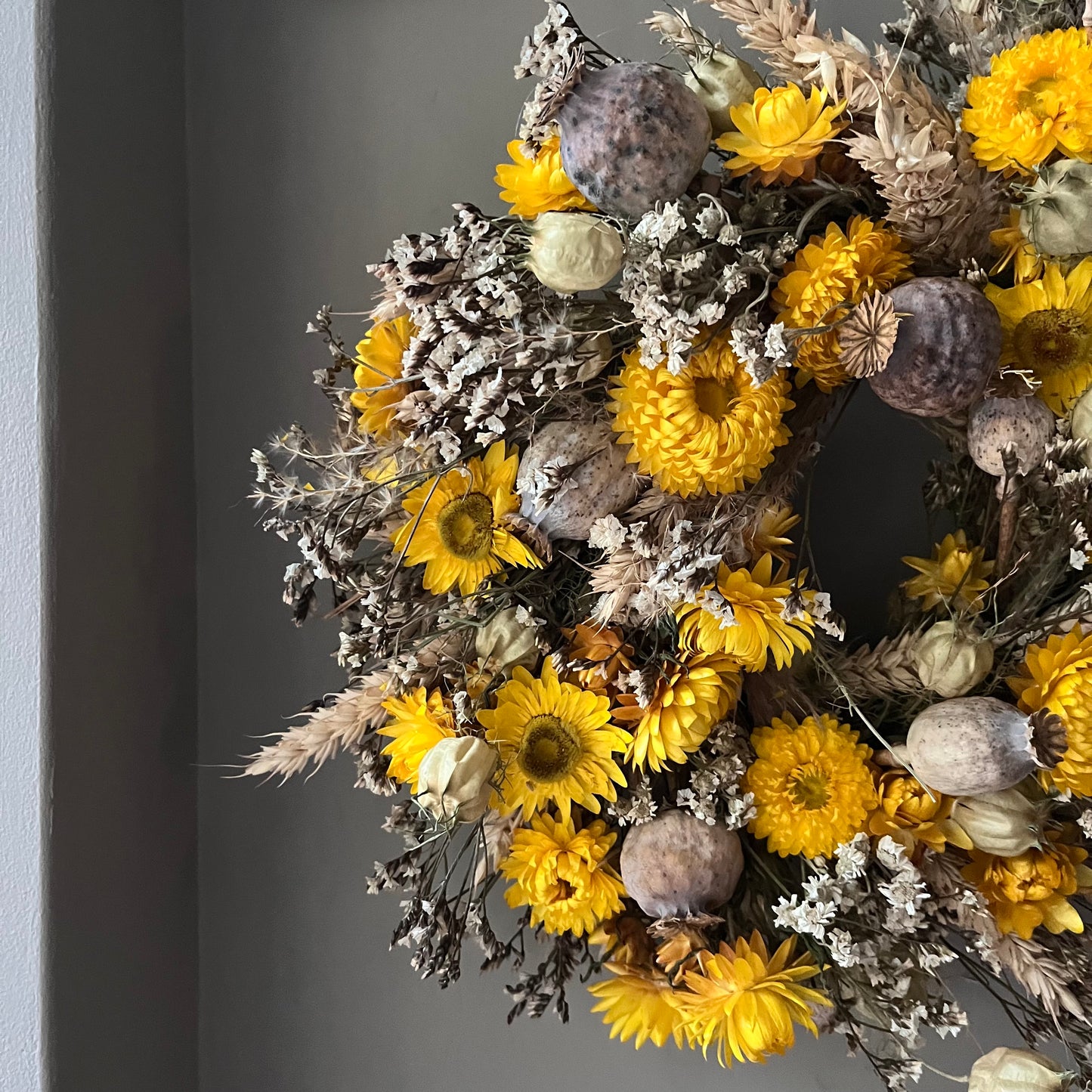 Dried Flower Wreath | Farmhouse Style Spring Decor (25cm)