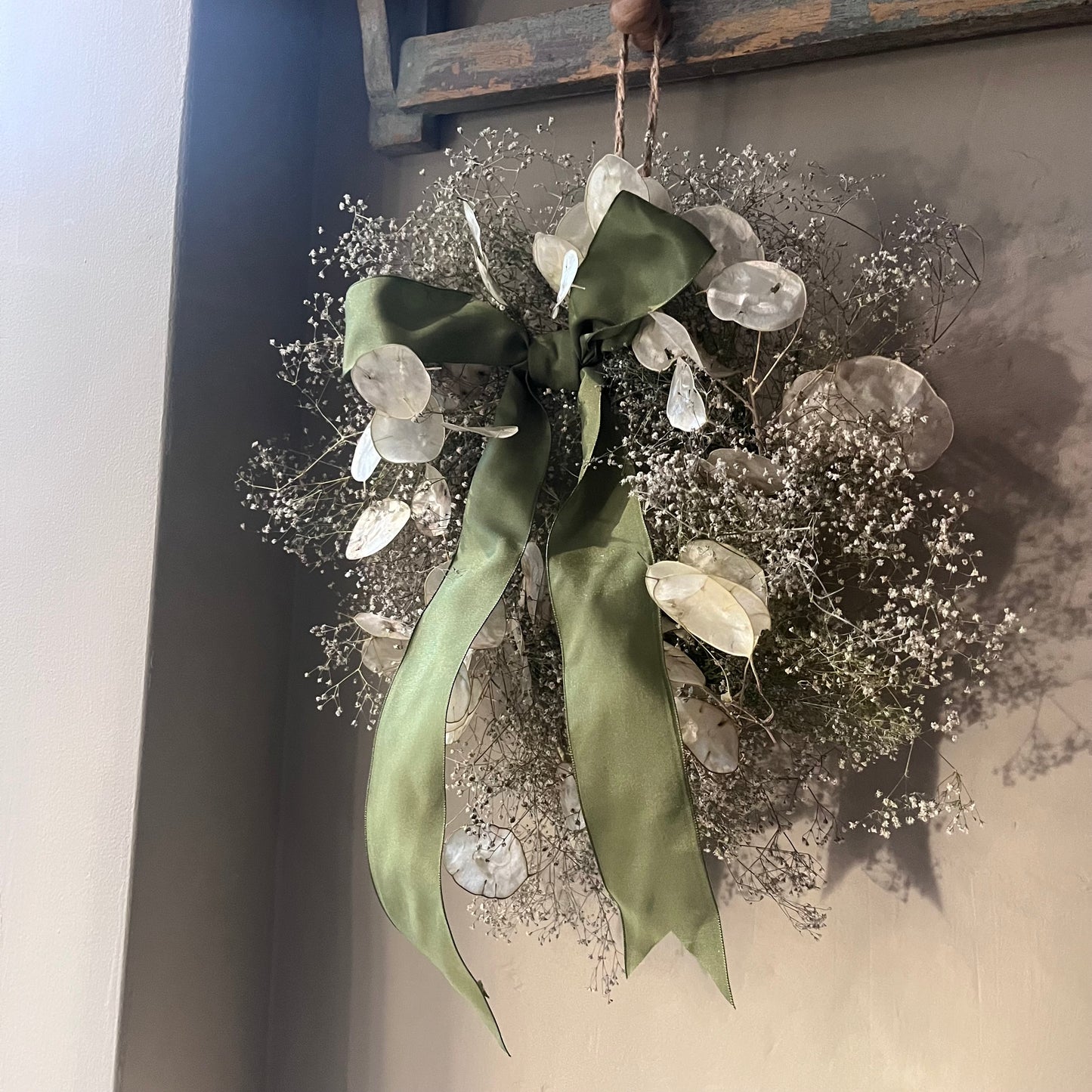 Dried Flower Wreath | Farmhouse Style Winter Decor (25cm)