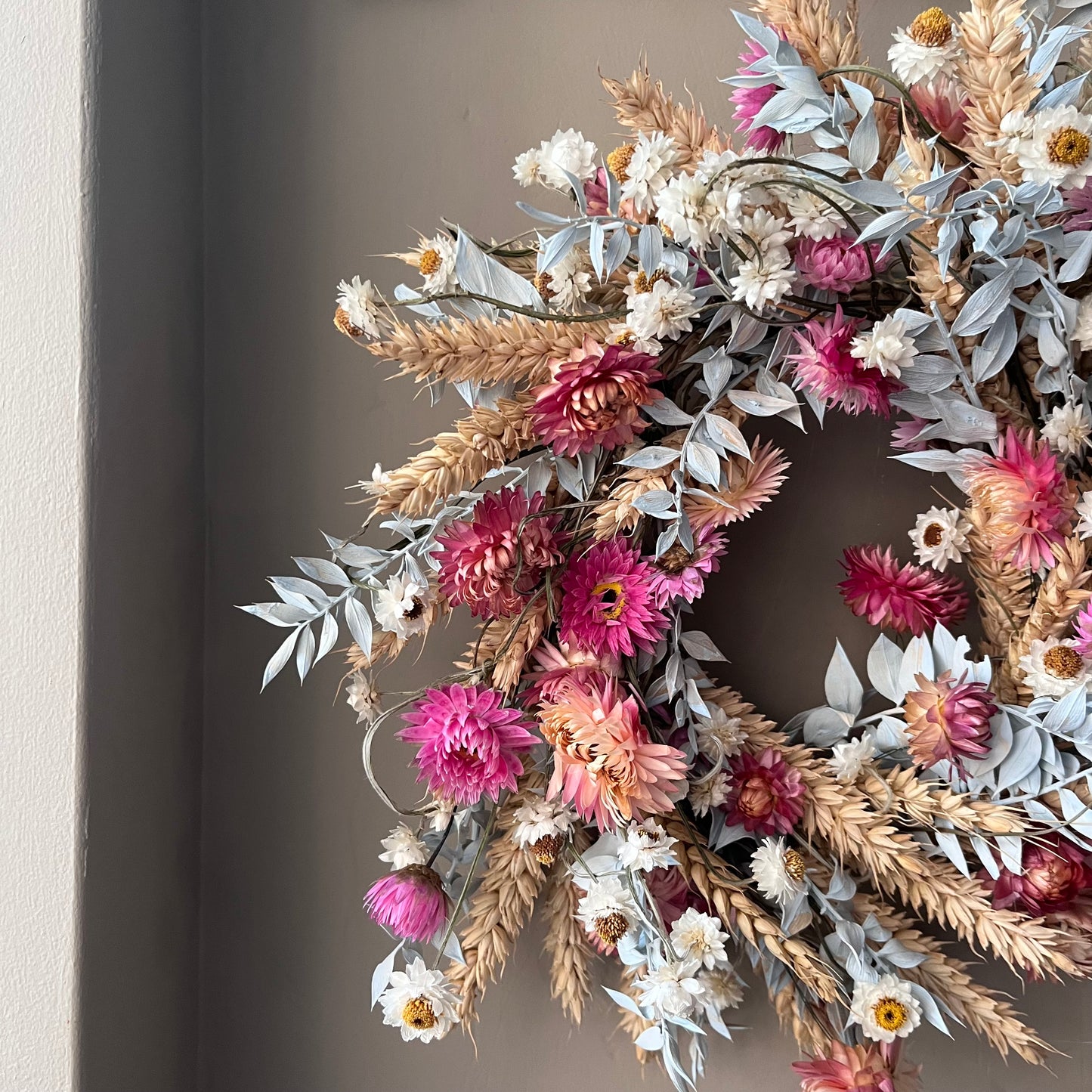 Dried Flower Wreath | Farmhouse Style Spring Decor (25cm)