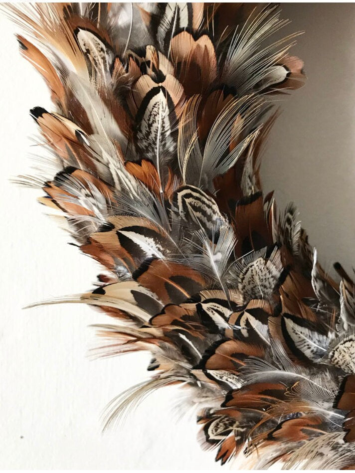 Pheasant Feather Wreath: Handcrafted Farmhouse Decor (30-35cm)