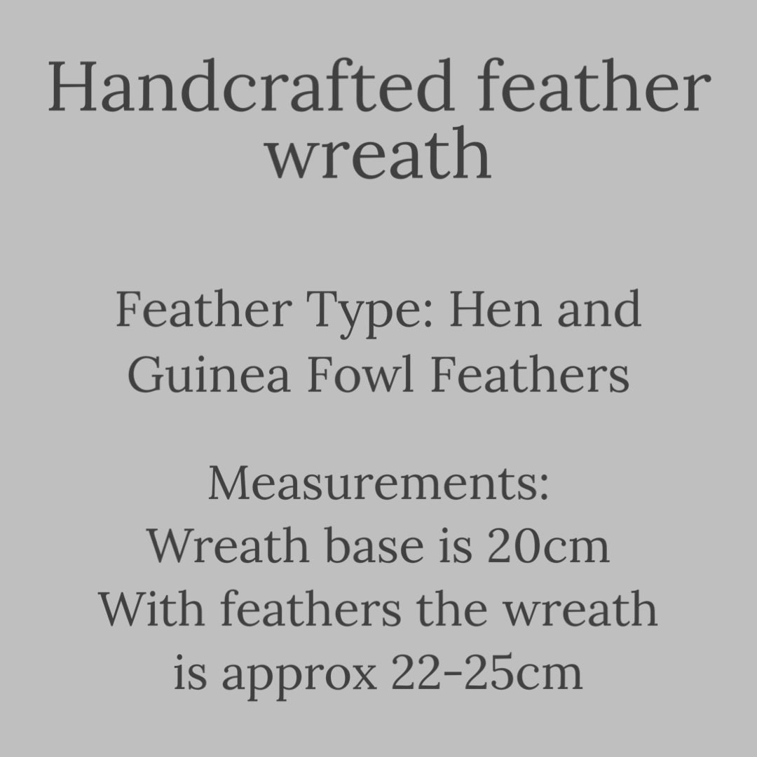 Feather wreath | Winter door wreath | Farmhouse wreath | Farmhouse decor | Country wreath | Country Living | Christmas decorations | 20-25cm