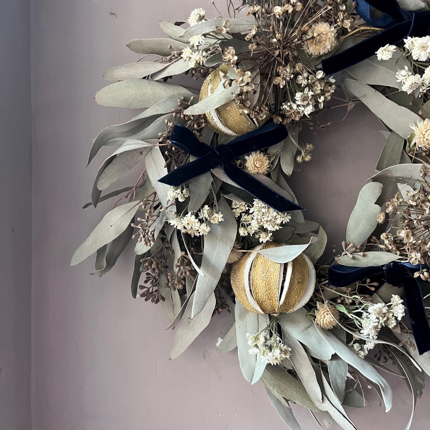Winter wreath | Winter decorations | Dried flower wreath | Farmhouse Winter decor | Small wreath | Wall hangings | 25cm