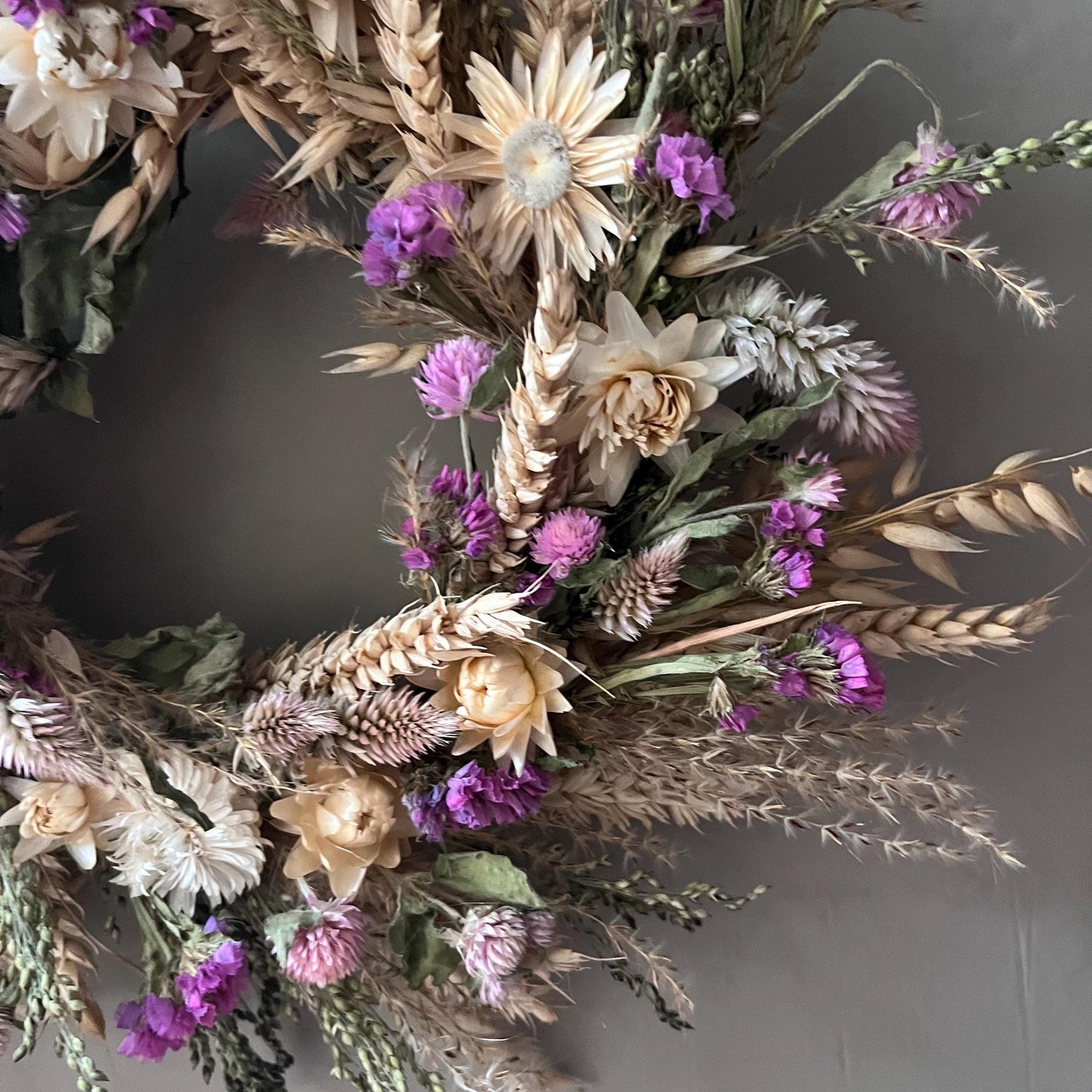 Everlasting flower | Dried flowers | Farmhouse style | Farmhouse home | Country living | Front door decor | Farmhouse wreath | 25x25cm