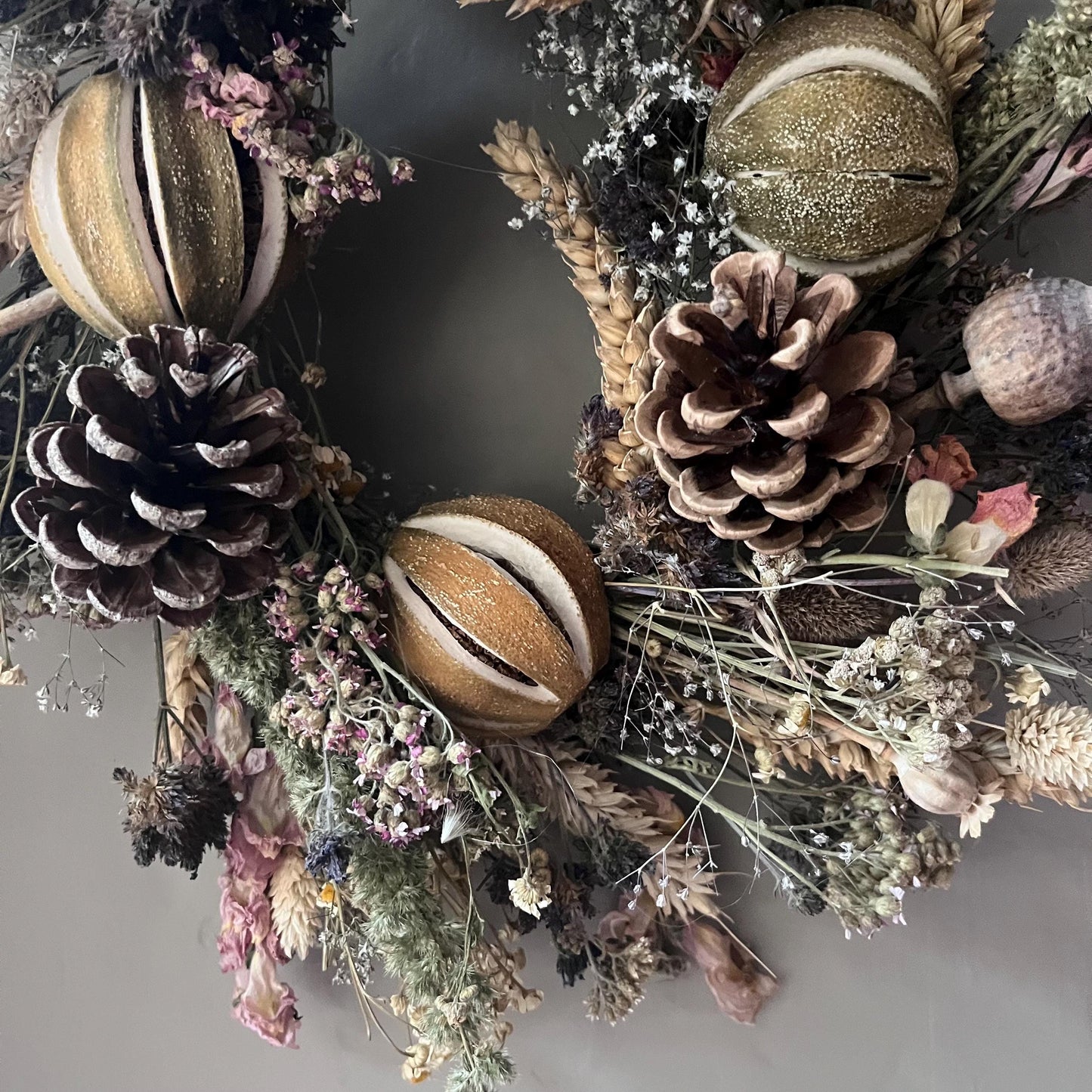 Autumnal flower wreath | Dried flowers | Farmhouse home | Country living | Front door decor | Farmhouse wreath | 25cm