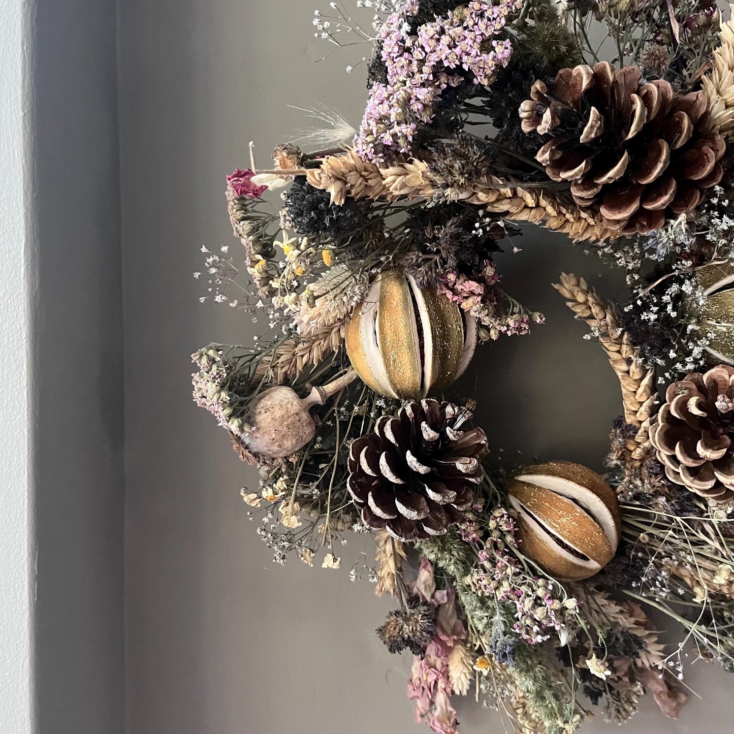 Autumnal flower wreath | Dried flowers | Farmhouse home | Country living | Front door decor | Farmhouse wreath | 25cm