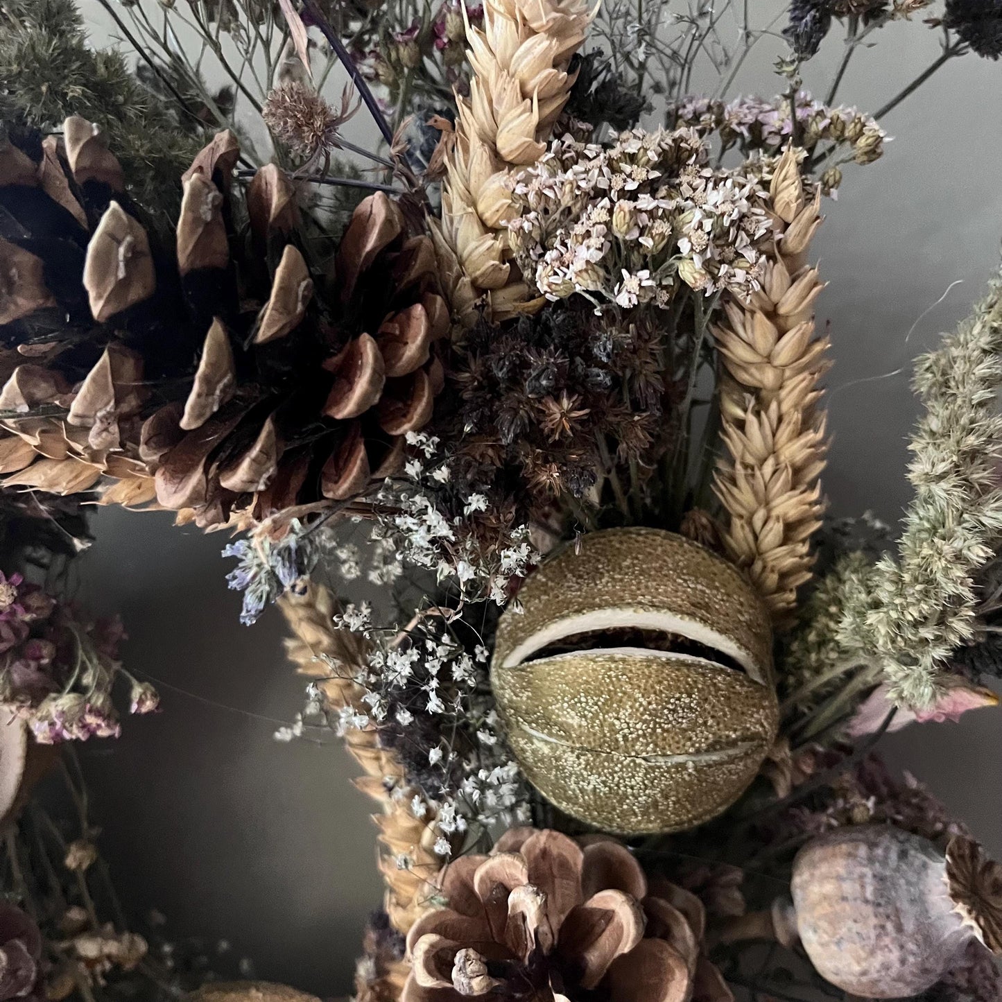 Autumnal flower wreath | Dried flowers | Farmhouse home | Country living | Front door decor | Farmhouse wreath | 25cm