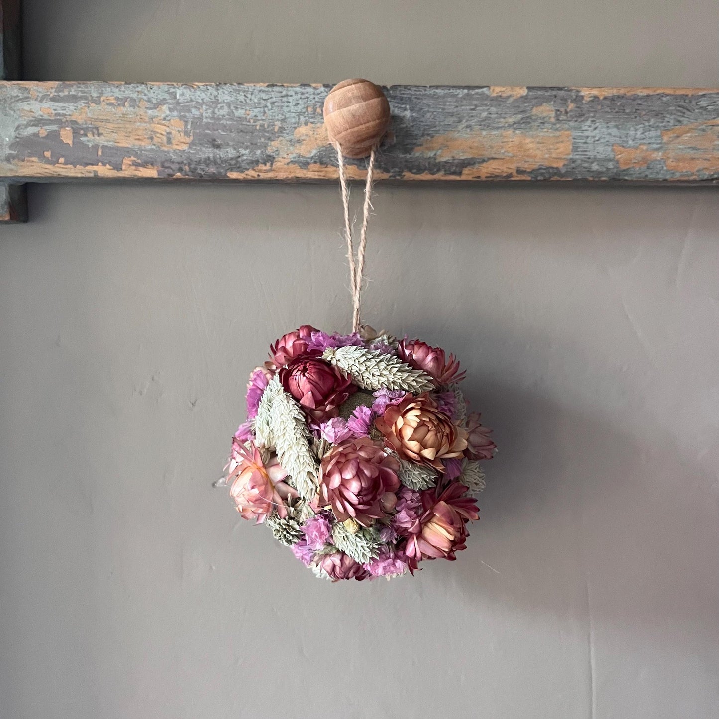 Dried flower bauble - Floral Christmas tree decorations