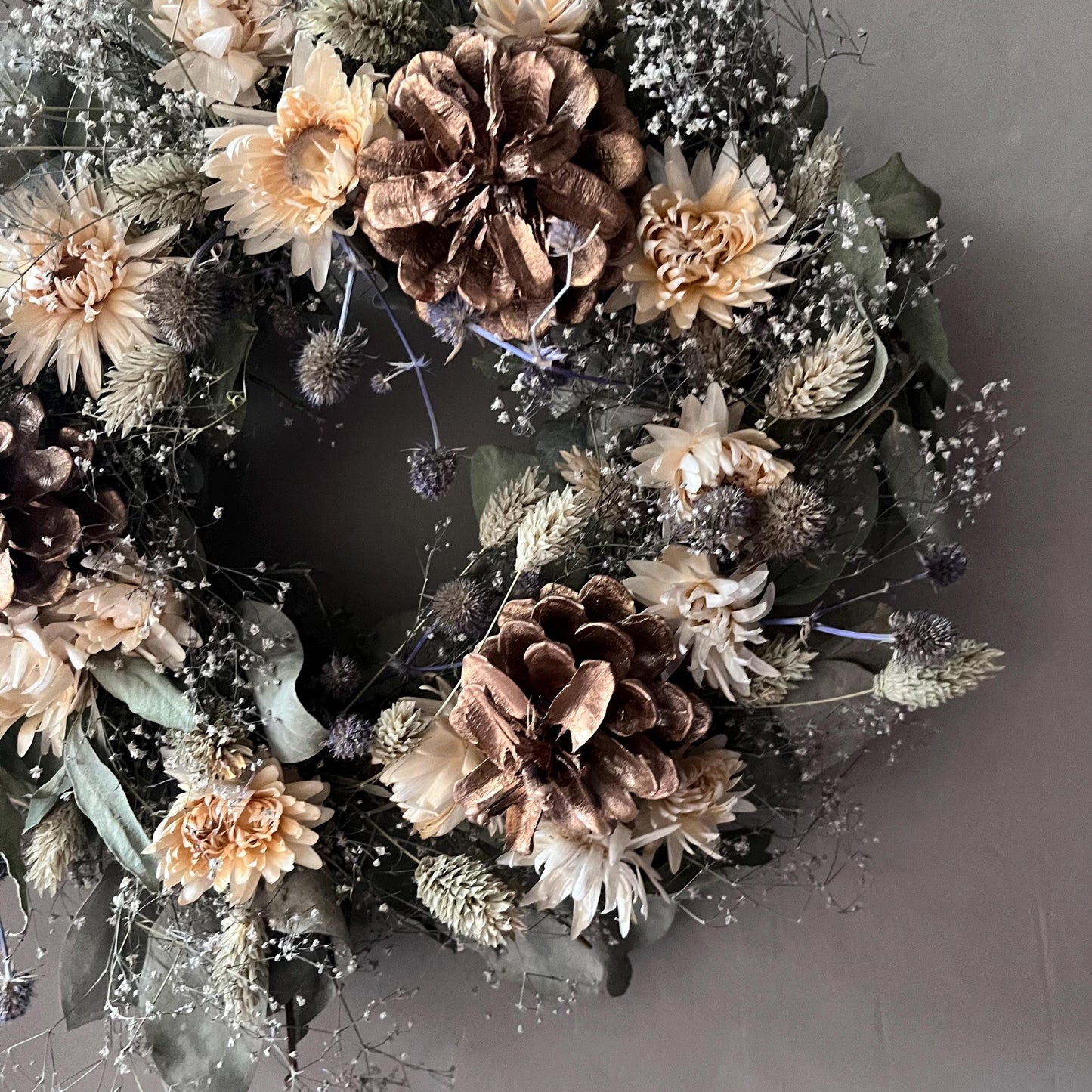 Dried Flower Wreath: Farmhouse Style Everlasting Floral Display (22cm)