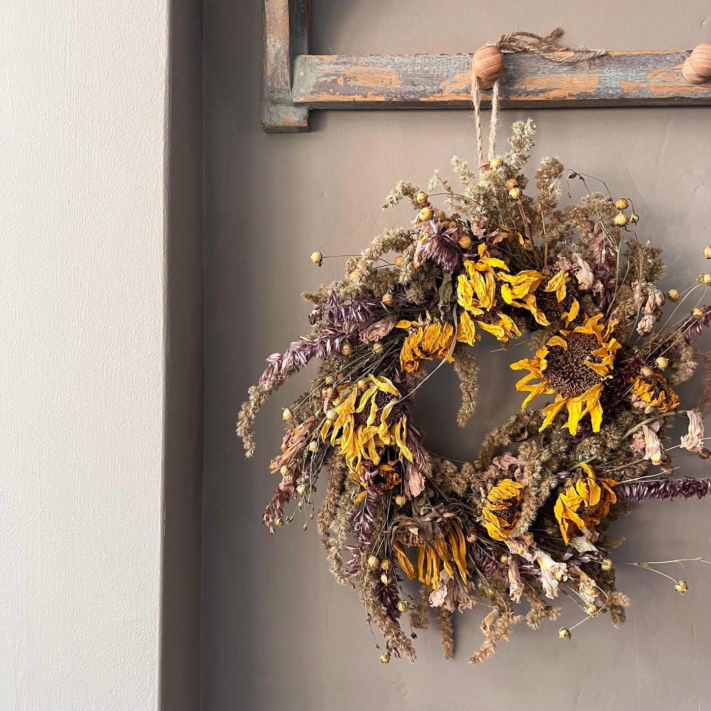 Dried flower wreath | Autumnal Home decor | 25cm