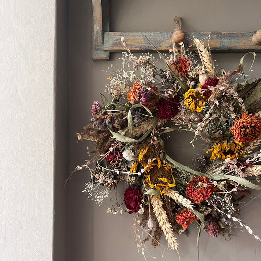 Dried Flower Wreath | Spring Inspired Everlasting Floral Decor, 25cm