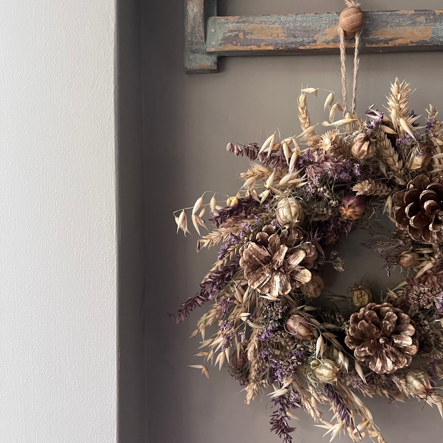 Dried Flower Wreath: Everlasting Floral Home Decor (25cm)