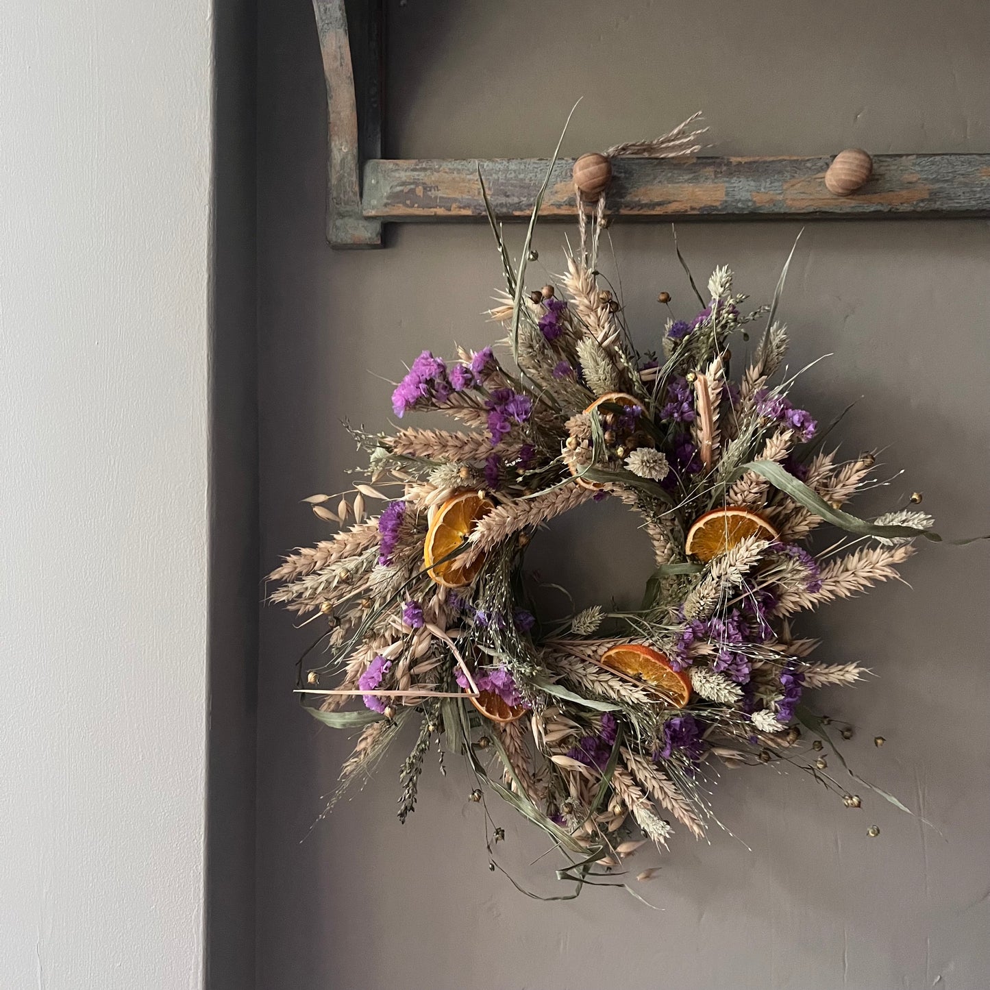 Handcrafted Dried Flower Wreath | Farmhouse Spring Wall Hanging (25cm)