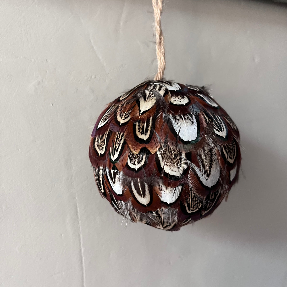 Handcrafted Feather Christmas Bauble Set: Farmhouse Tree Decorations