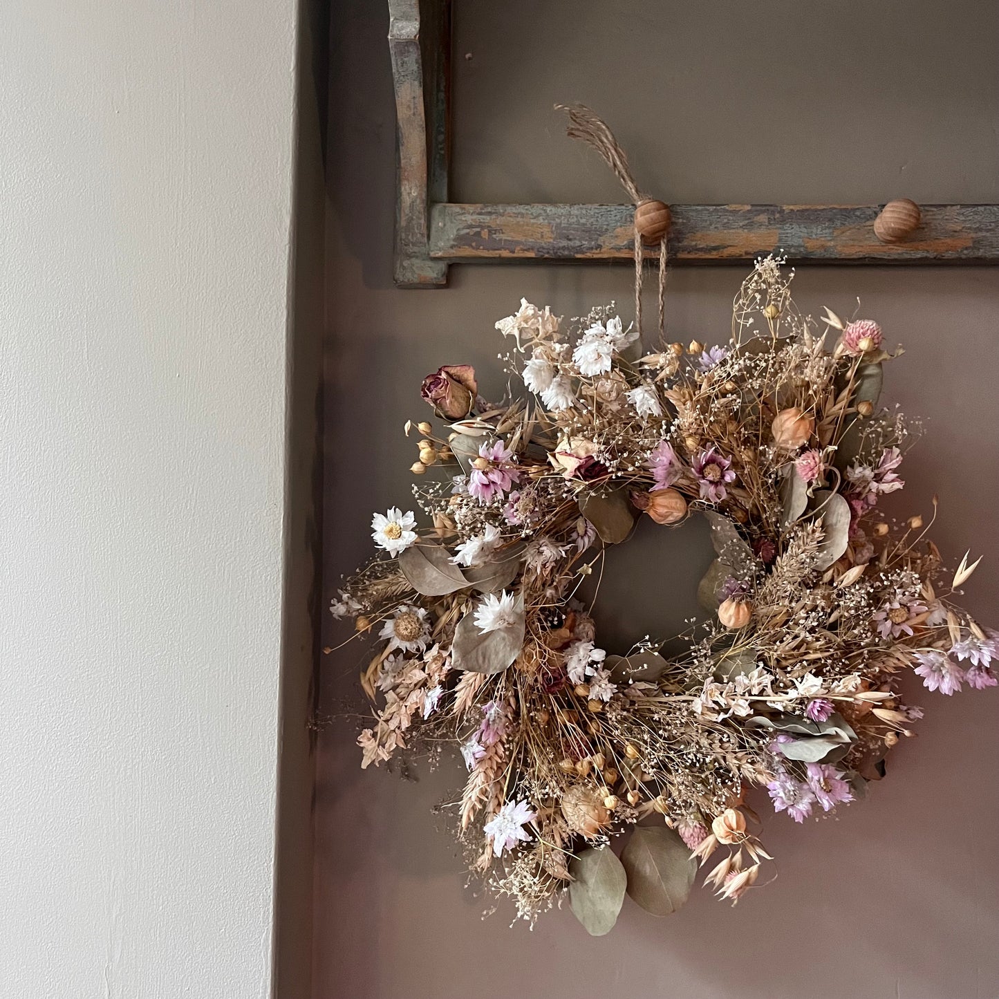 Spring Dried Flower Wreath: 25cm summer Decor