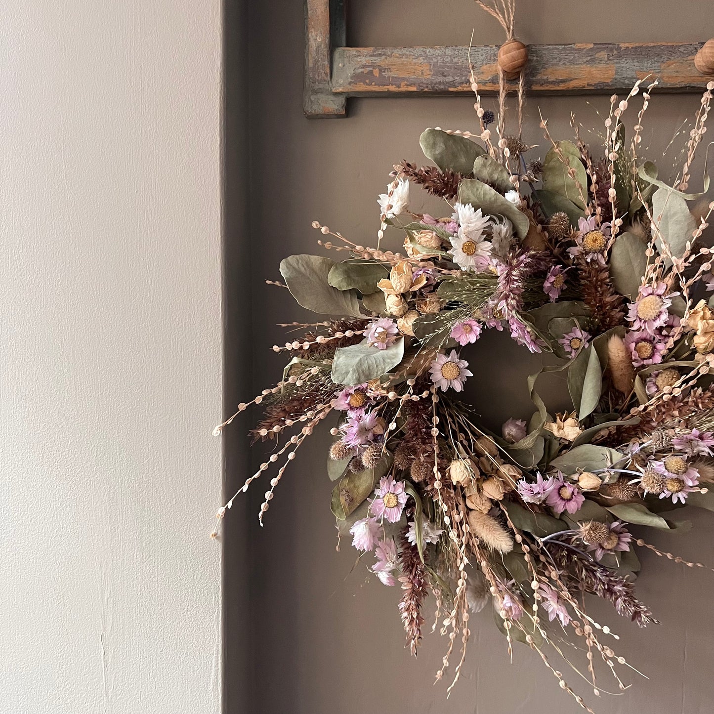Handcrafted Dried Flower Wreath | Rustic Farmhouse Wall Hanging (25cm)