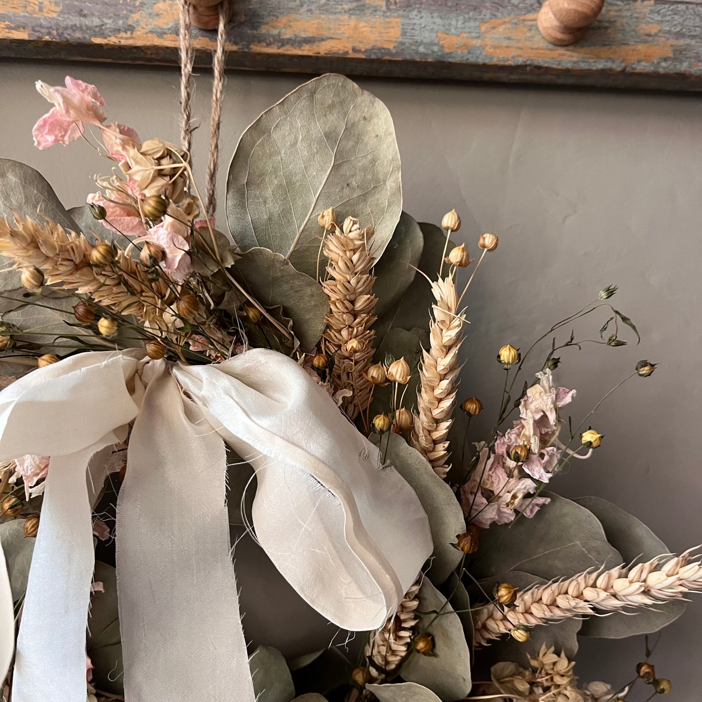 Dried Flower Wreath: Farmhouse Style Front Door Decor | 25cm