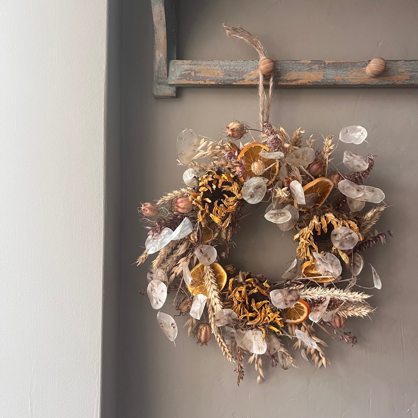 Colorful Dried Flower Wreath | Spring Decor (25x25cm)