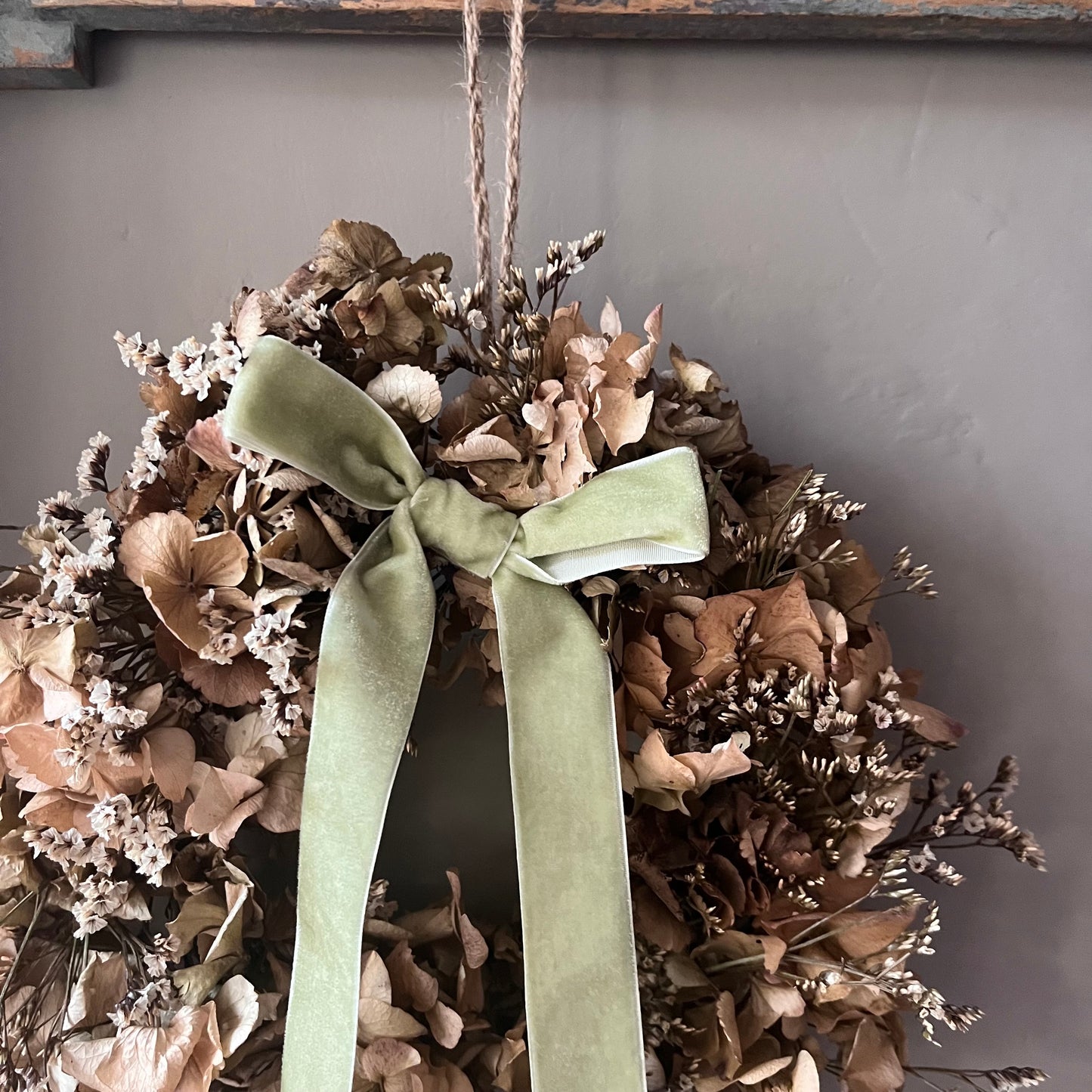 Dried Flower Wreath: Spring Everlasting Floral Decor (25cm)