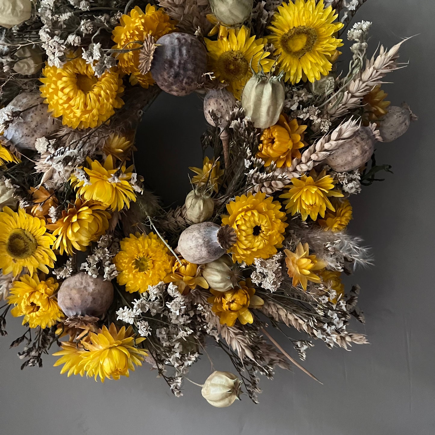 Dried Flower Wreath | Farmhouse Style Spring Decor (25cm)
