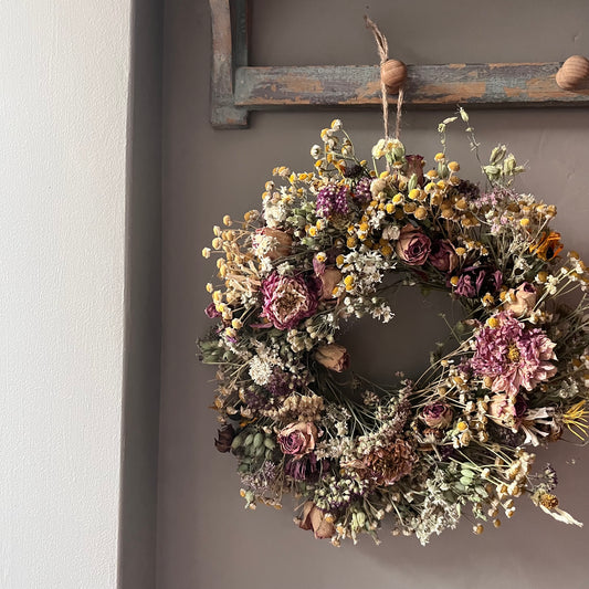 Handcrafted Dried Flower Wreath | Rustic Farmhouse Wall Hanging (25cm)