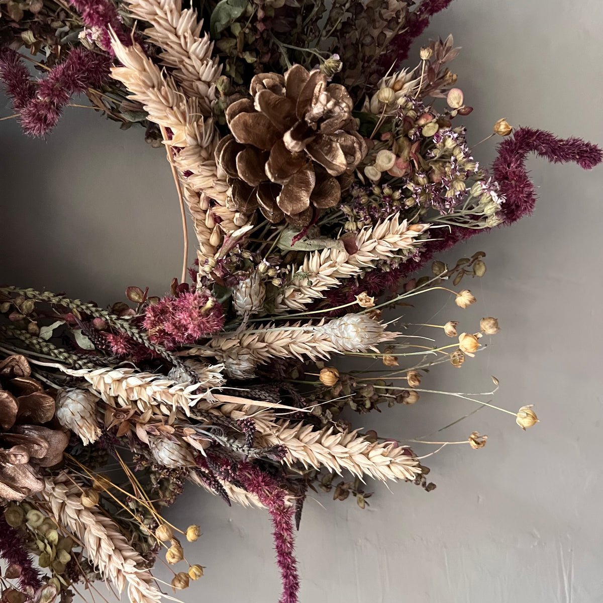 Dried Flower Wreath | Farmhouse Winter Decor | 28cm