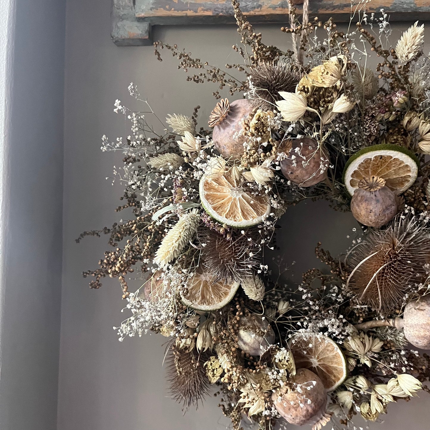 Dried Flower Wreath: Farmhouse Style Everlasting Floral Display (22cm)