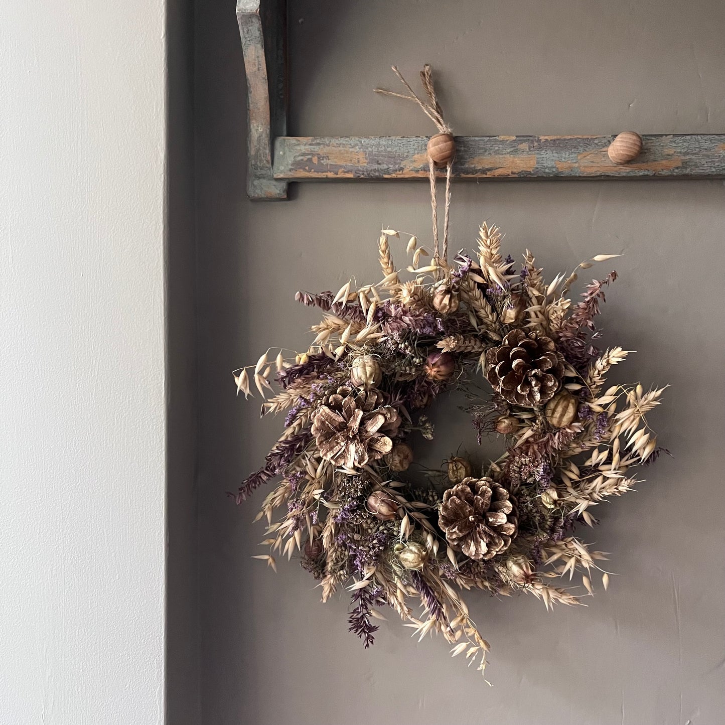 Dried Flower Wreath: Everlasting Floral Home Decor (25cm)