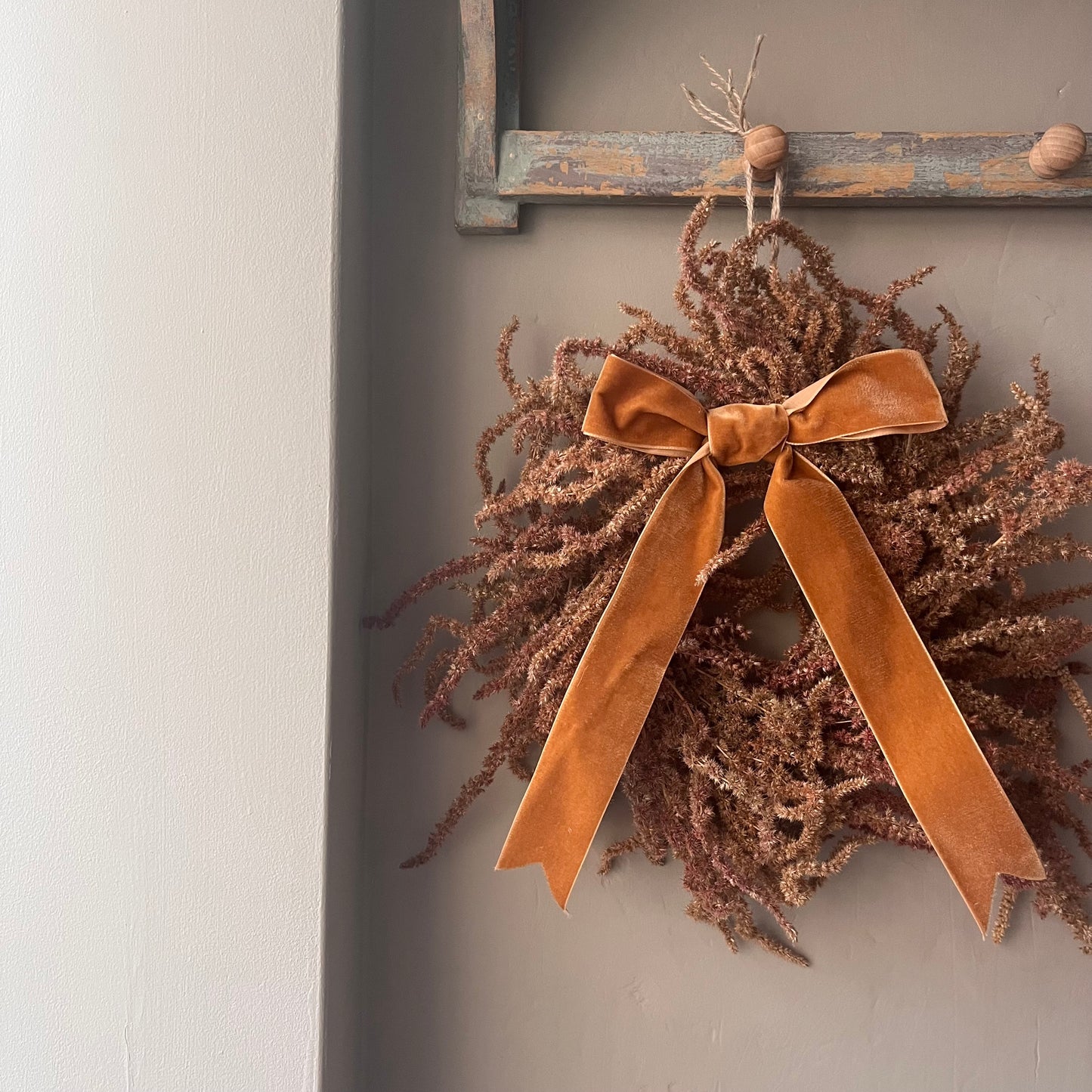 Spring flower wreath | Dried flowers | Farmhouse home | 25cm