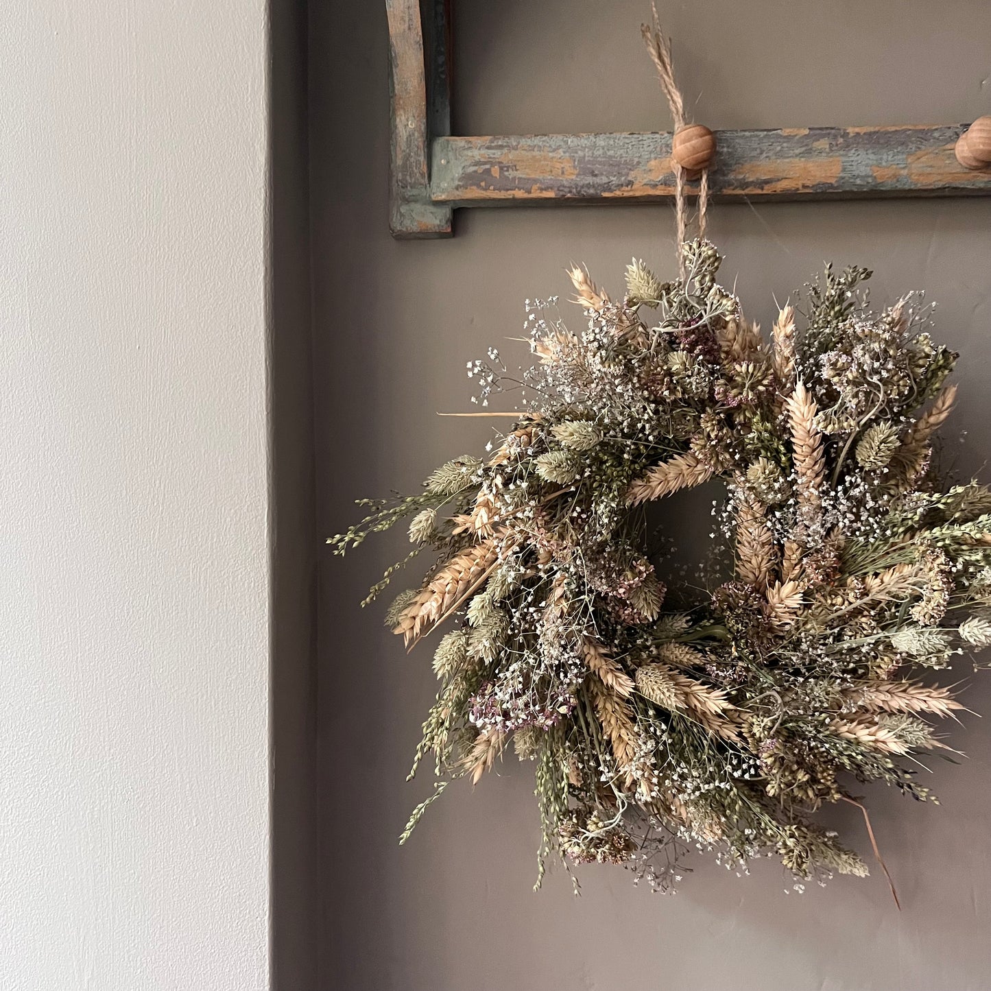 Dried Flower Wreath | Spring Inspired Everlasting Floral Decor, 25cm