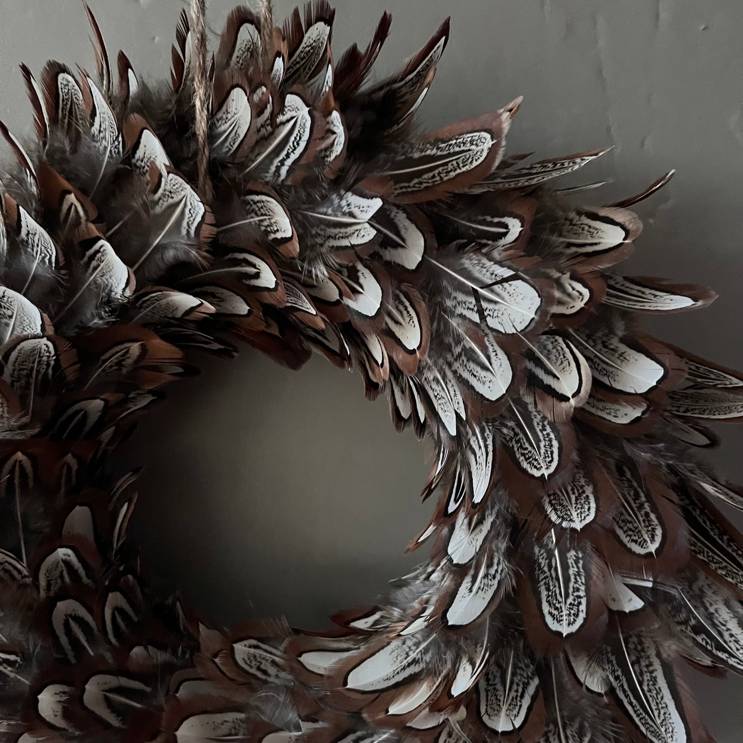 Handcrafted Pheasant feather Wreath - Farmhouse Decor (20-25cm)