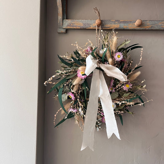 Summer Dried Flower Wreath: Farmhouse home Decor, 25cm