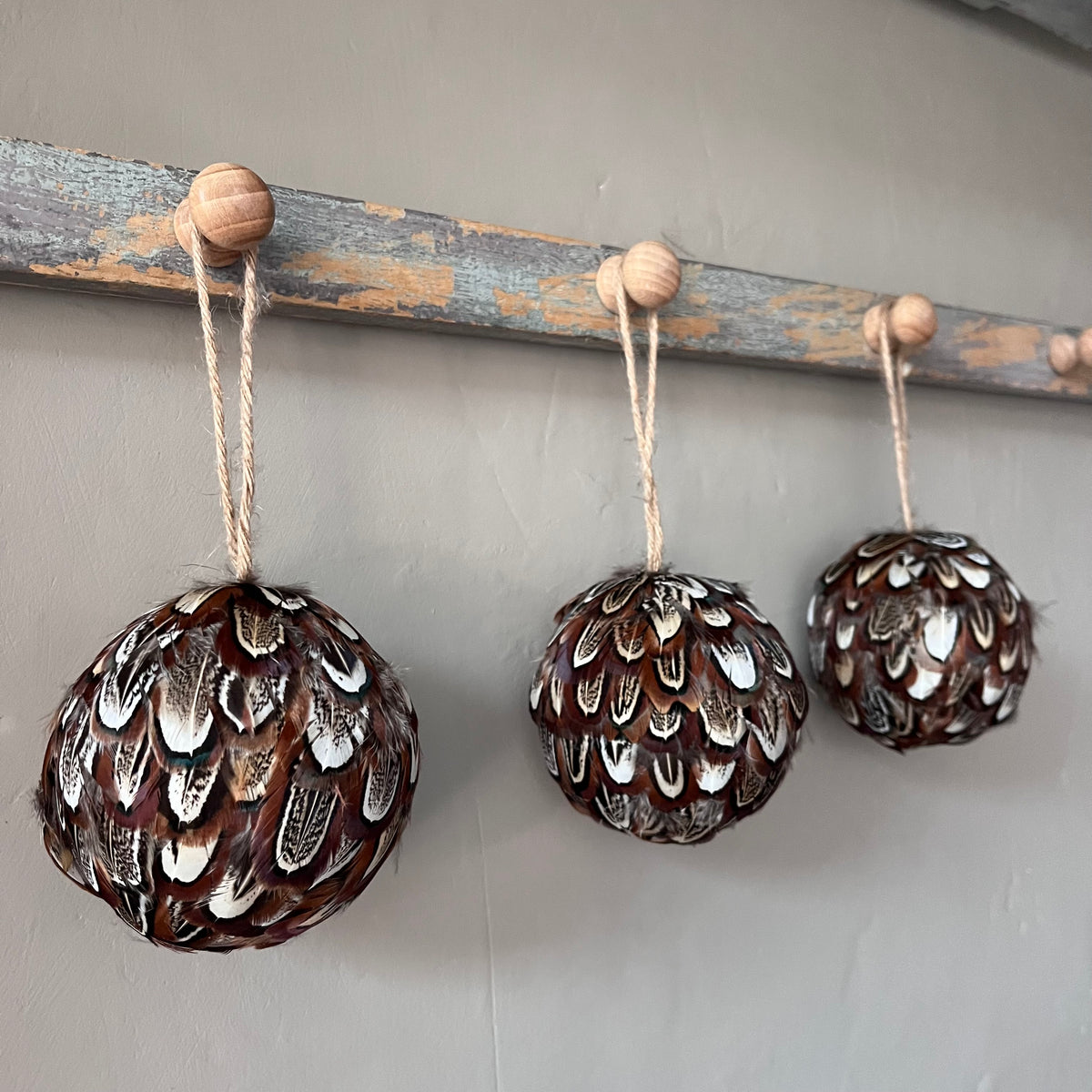 Handcrafted Feather Christmas Bauble Set: Farmhouse Tree Decorations