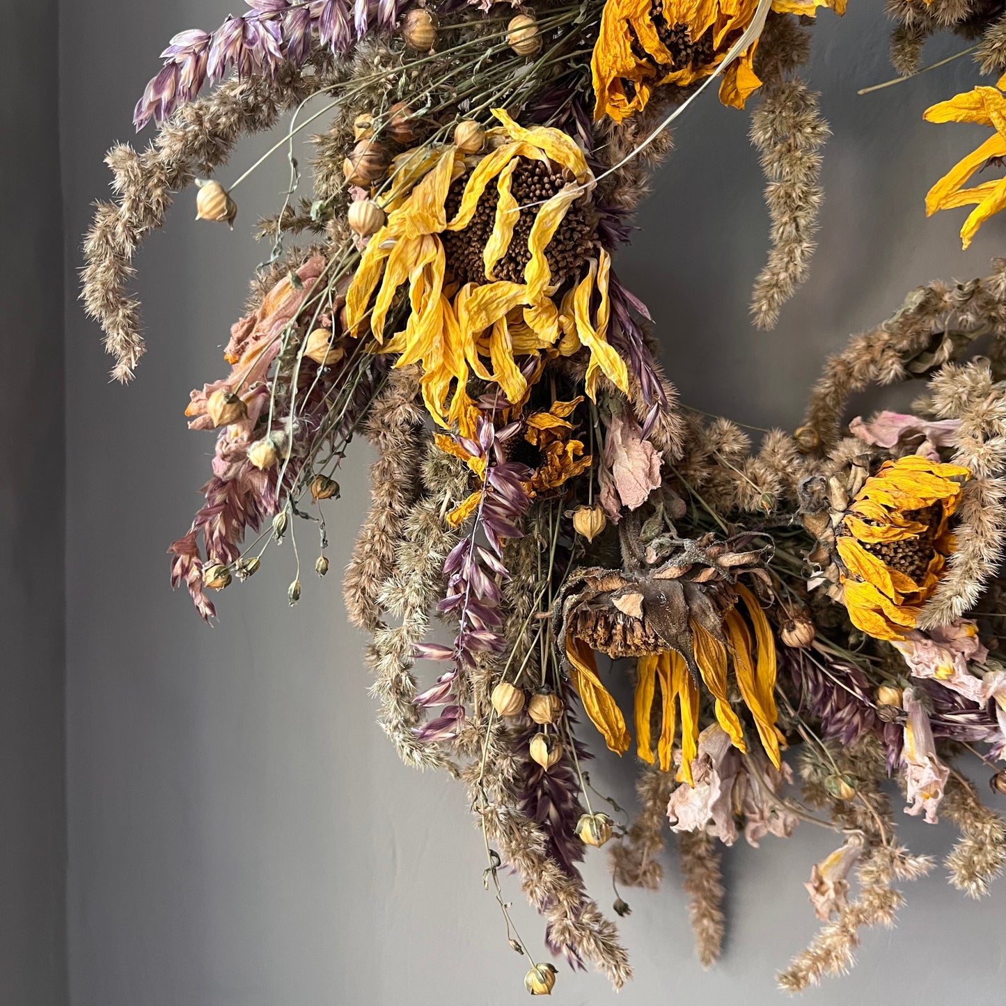 Dried flower wreath | Autumnal Home decor | 25cm