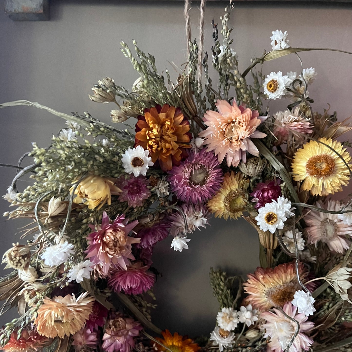 Spring wreath | Easter decorations | Dried flower wreath | Farmhouse Winter decor | Small wreath | Wall hangings | 25cm