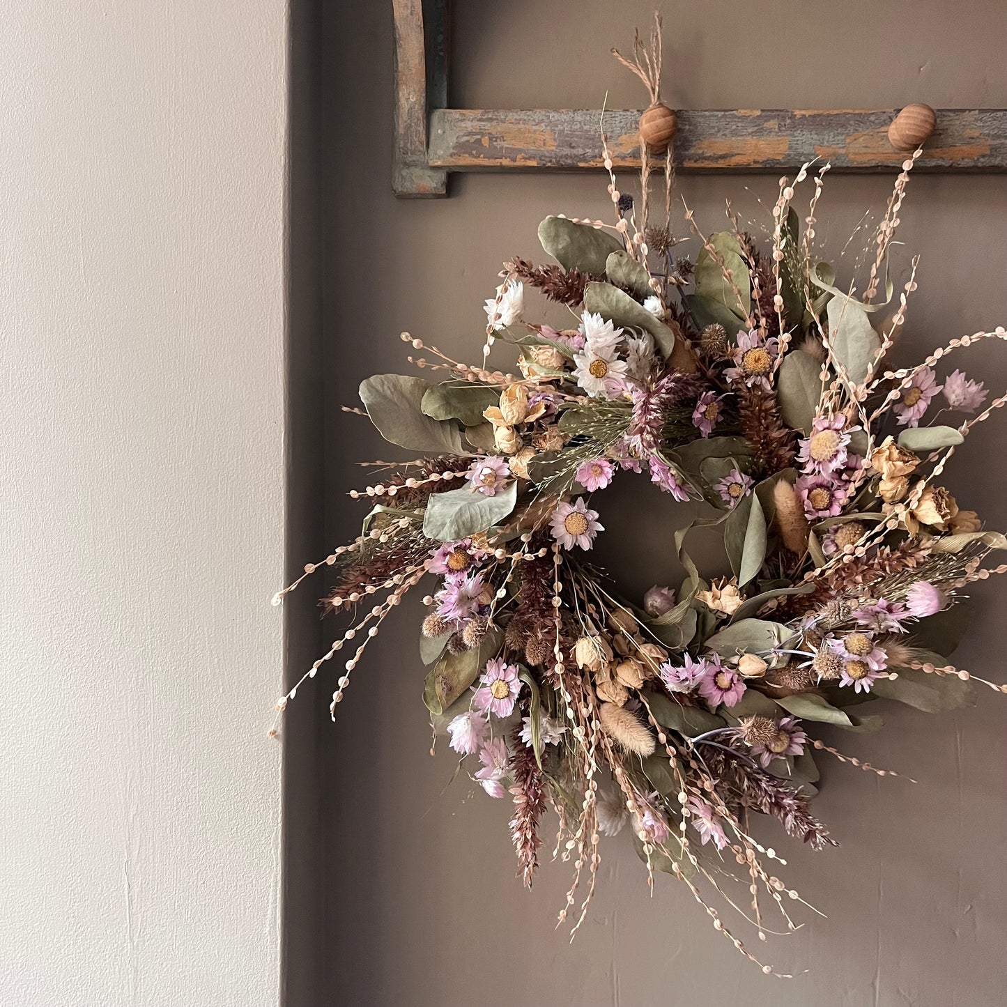 Handcrafted Dried Flower Wreath | Rustic Farmhouse Wall Hanging (25cm)
