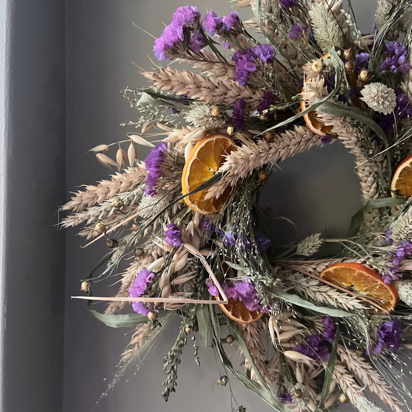 Handcrafted Dried Flower Wreath | Farmhouse Spring Wall Hanging (25cm)