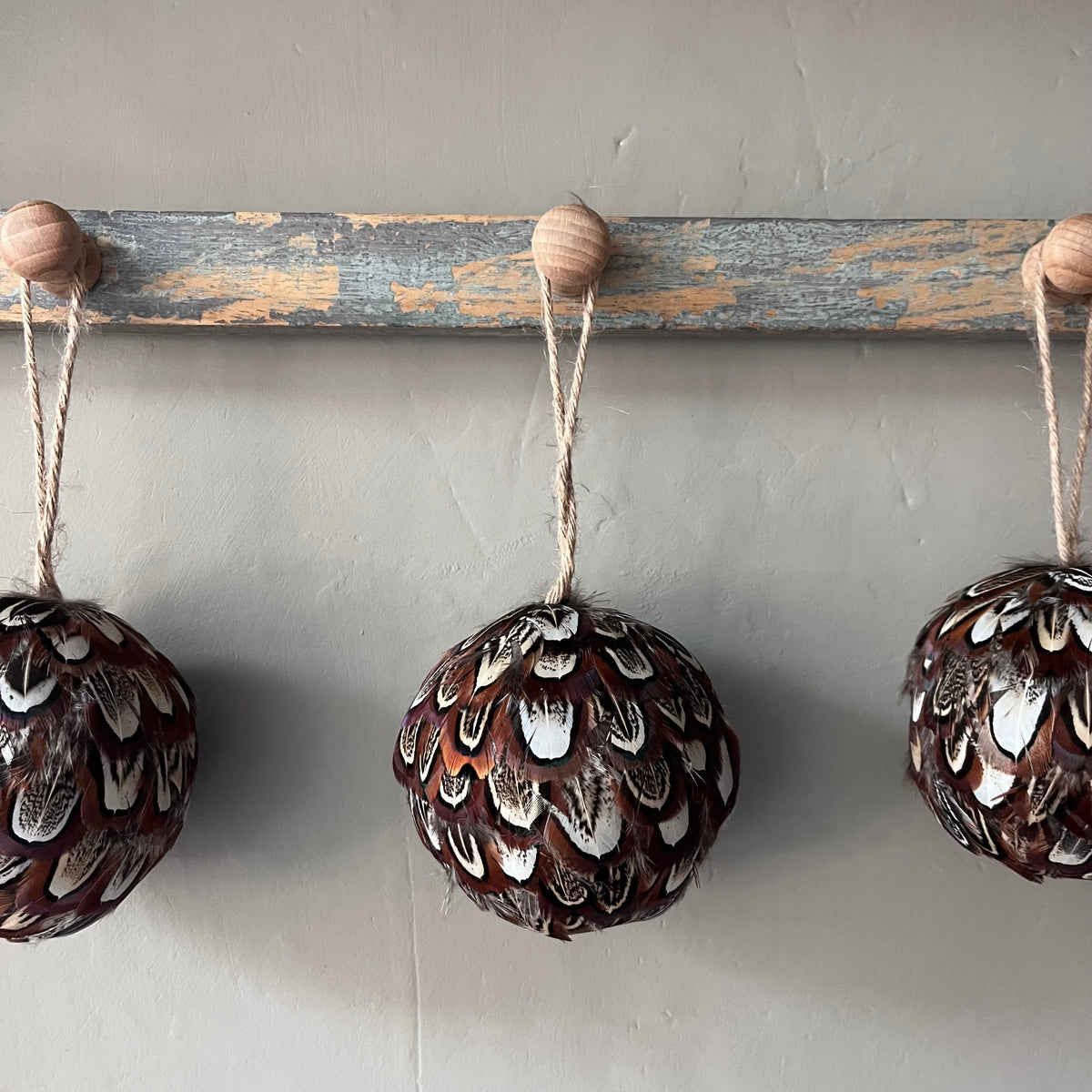 Handcrafted Feather Christmas Bauble Set: Farmhouse Tree Decorations