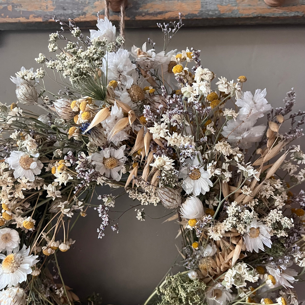 Handcrafted Dried Flower Wreath | Rustic Farmhouse Wall Hanging-28cm