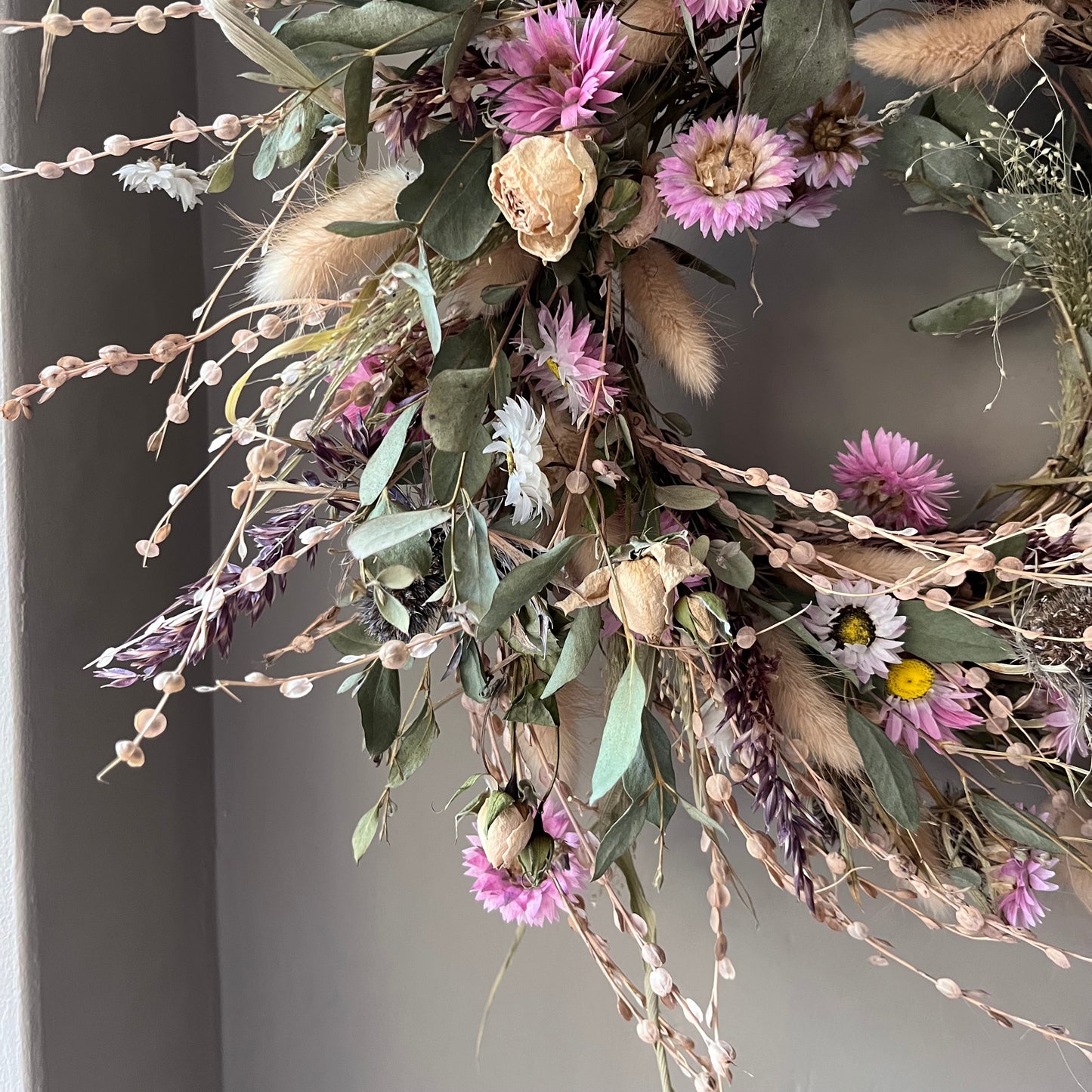 Handcrafted Dried Flower Wreath | Rustic Farmhouse Wall Hanging (25cm)
