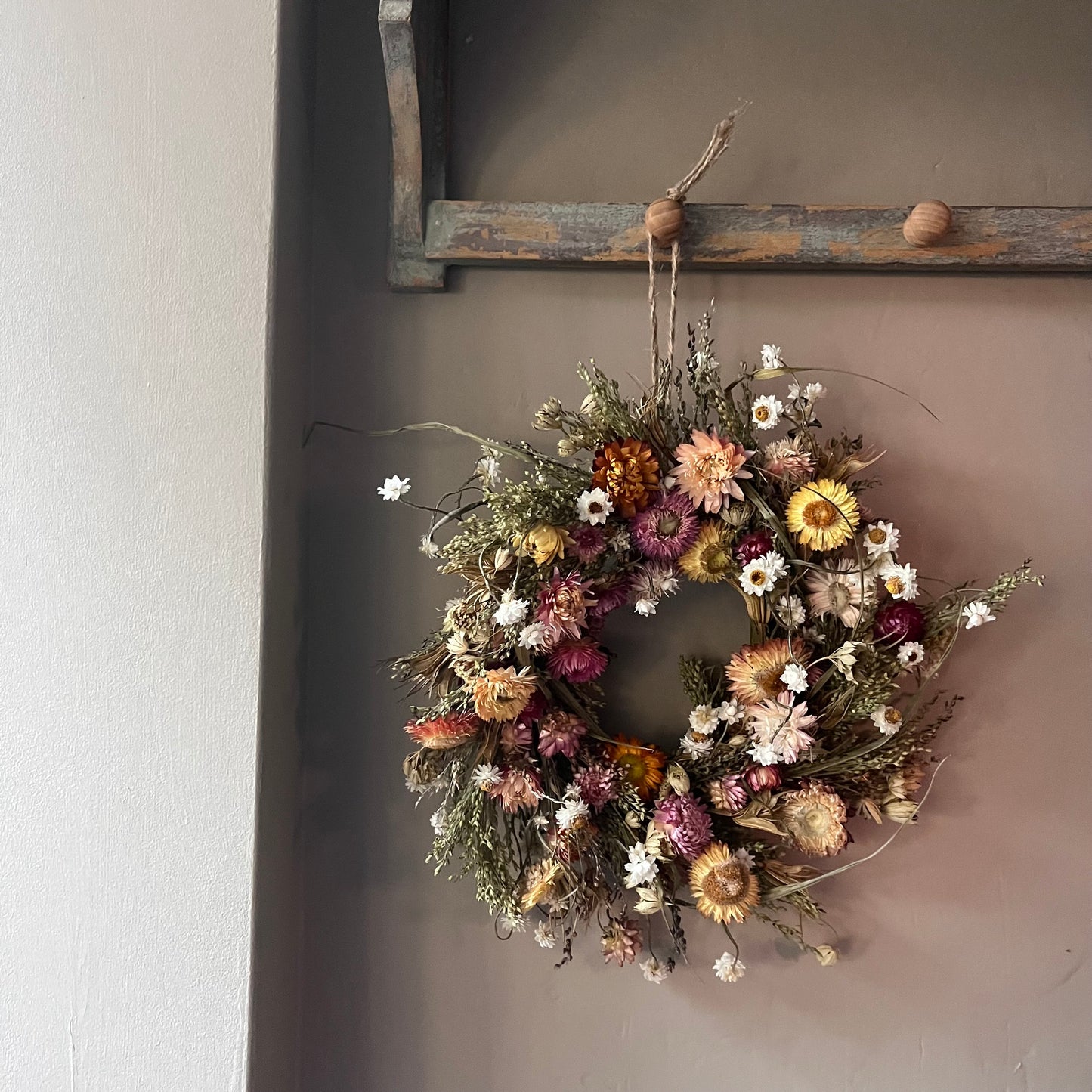 Spring wreath | Easter decorations | Dried flower wreath | Farmhouse Winter decor | Small wreath | Wall hangings | 25cm