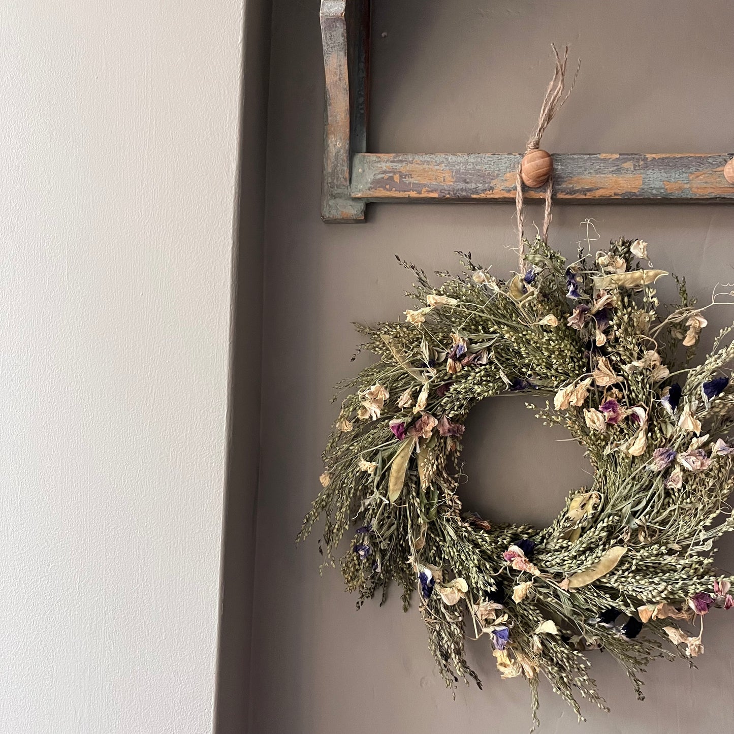 Spring wreath | Easter decorations | Dried flower wreath | Farmhouse Winter decor | Small wreath | Wall hangings | 25cm