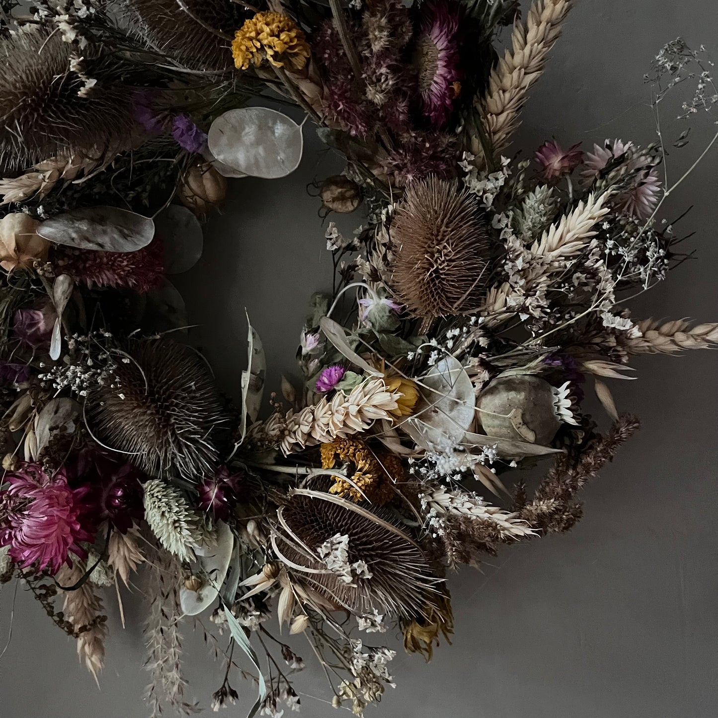 Everlasting dried flowers| Spring inspired decor | Colourful dried flowers | Spring farmhouse decor | Small Dried Flower Wreath | 25x25cm