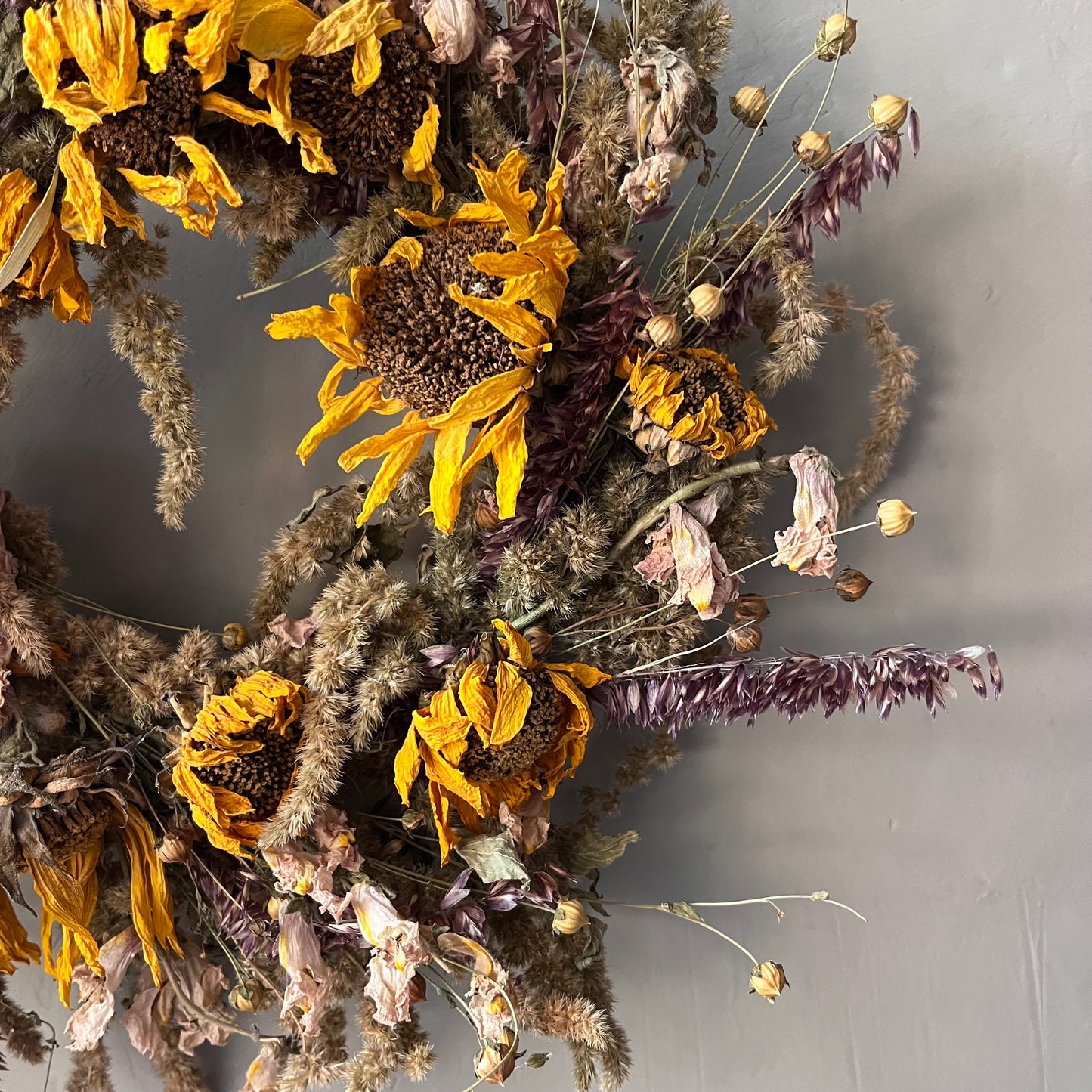 Dried flower wreath | Autumnal Home decor | 25cm