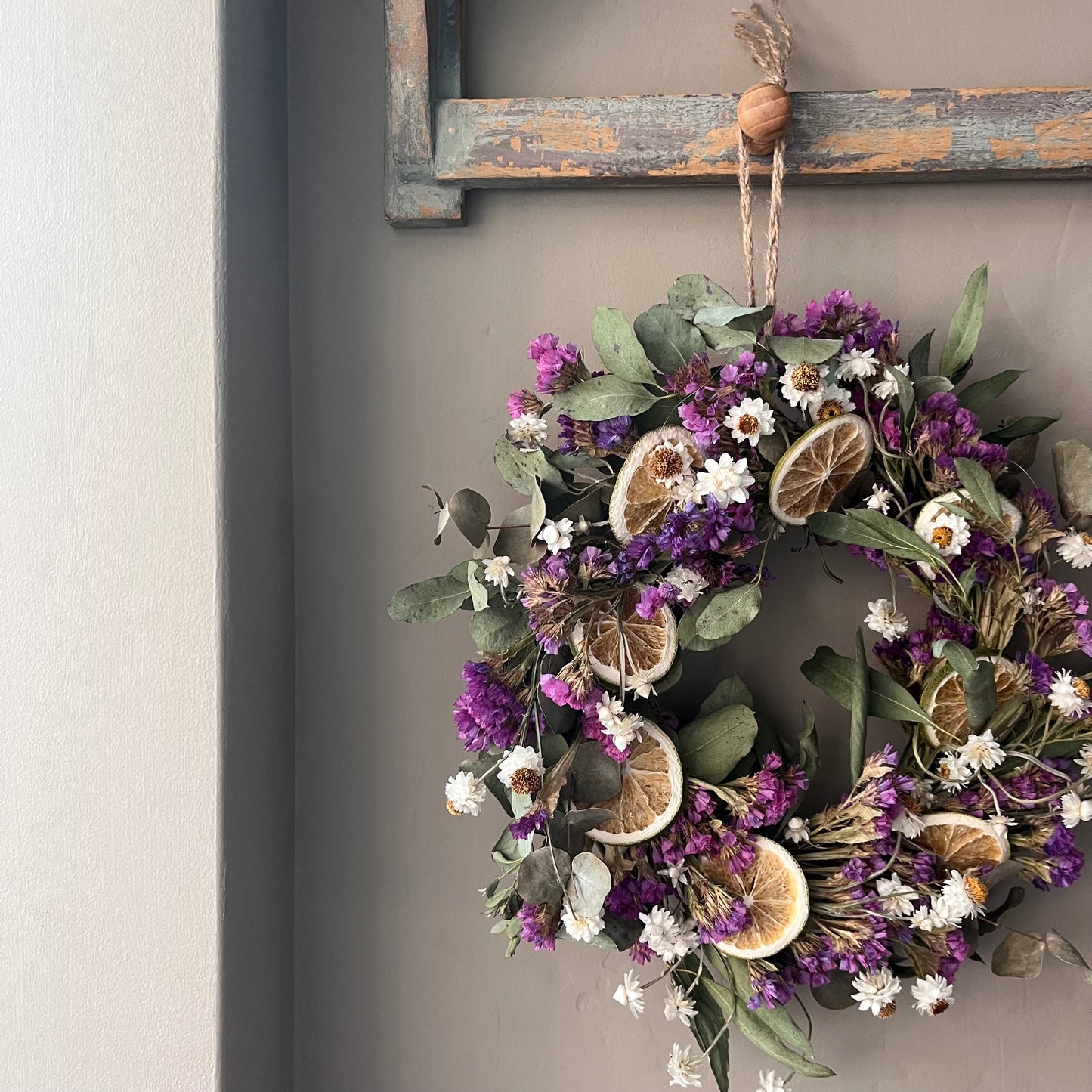 Spring flower wreath | Dried flowers | Farmhouse home | 25cm