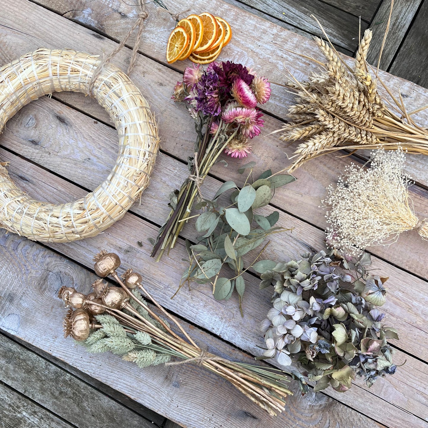 Dried flower wreath making kit | Christmas wreath making | Winter wreath | Make your own | Craft kits | 25cm wreath