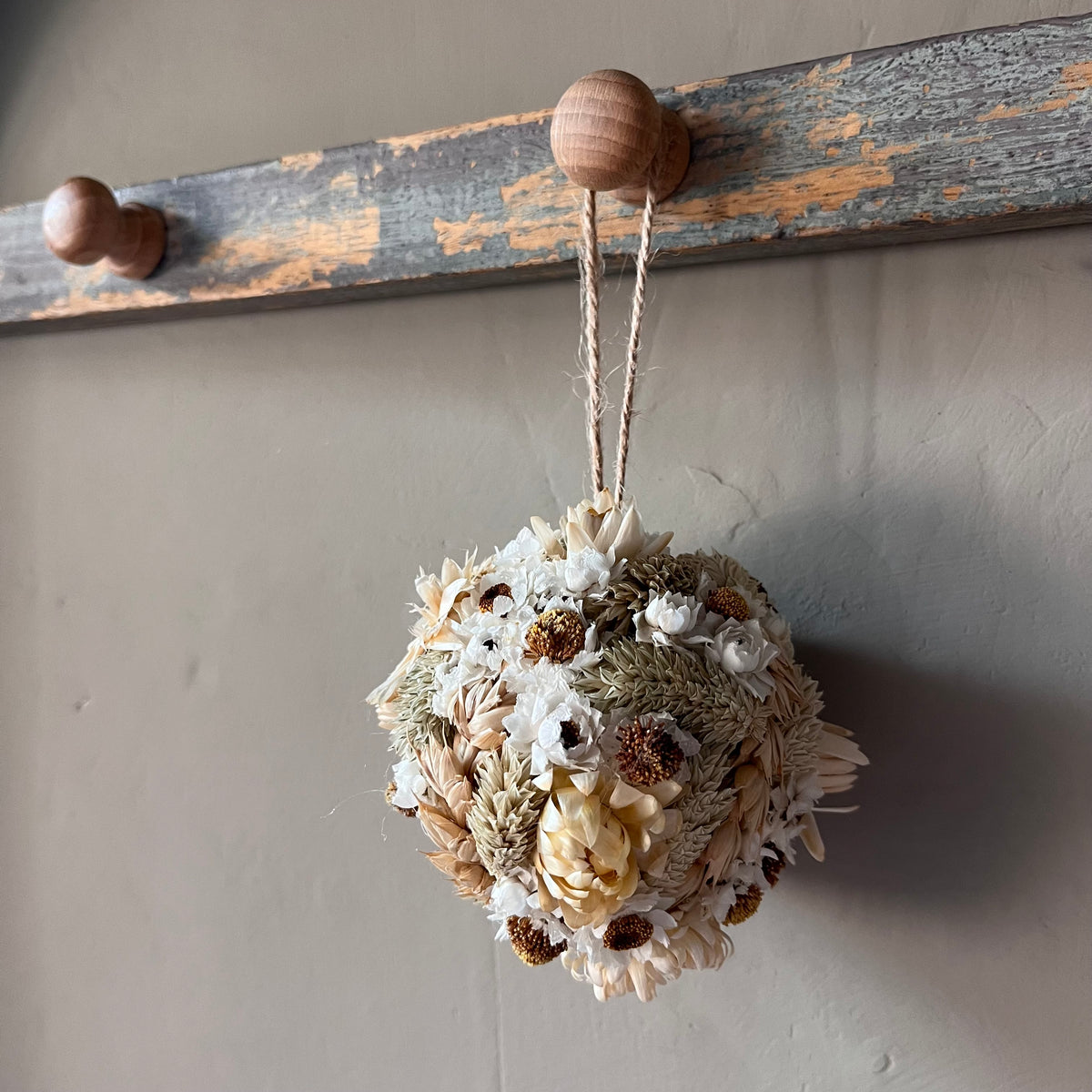 Dried flower baubles | Flower decorations | Tree decorations | Farmhouse Christmas | Natural Christmas decorations