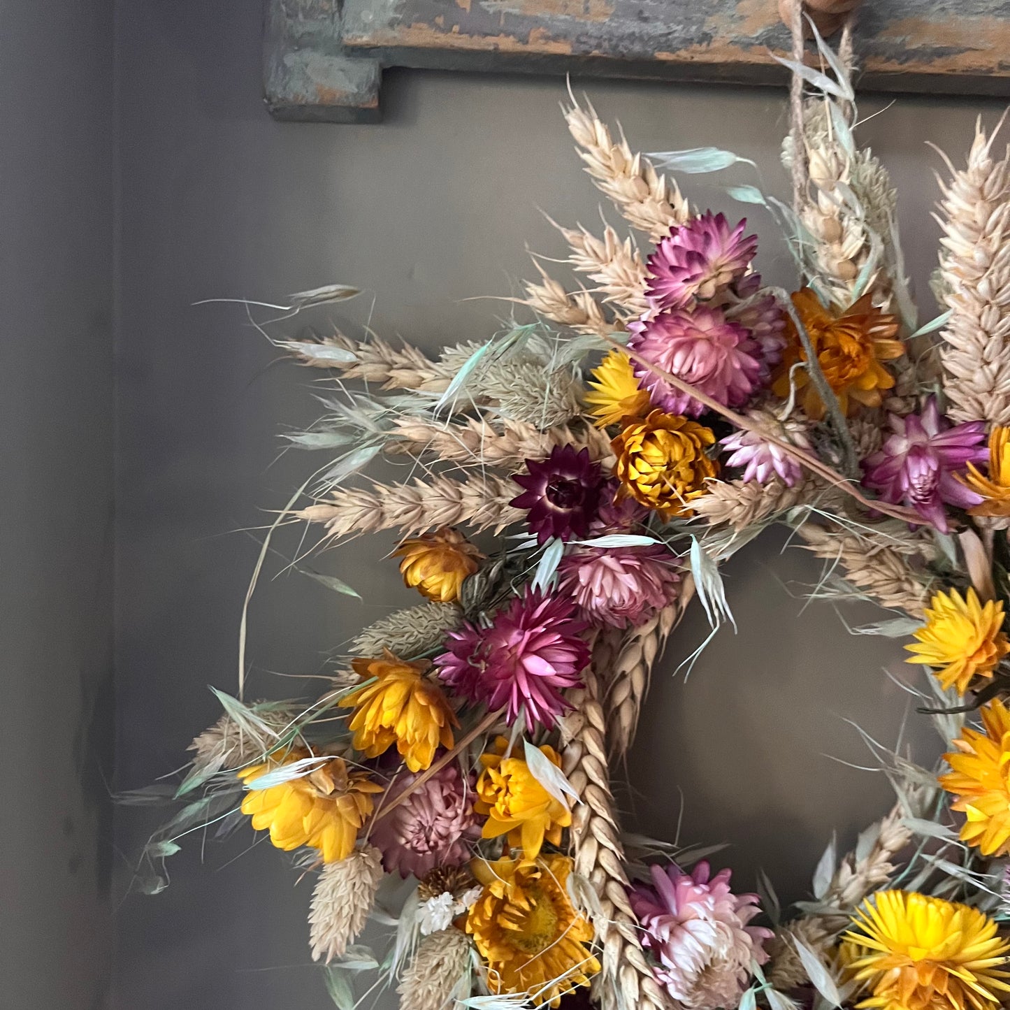 Colorful Dried Flower Wreath | Spring Decor (25x25cm)
