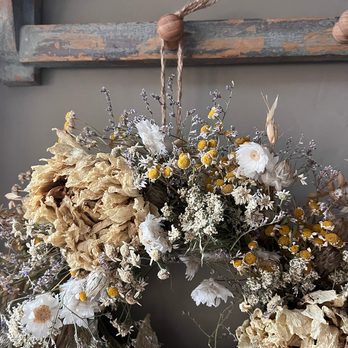 Dried Flower Wreath | Farmhouse Style Autumn Decor | 28cm