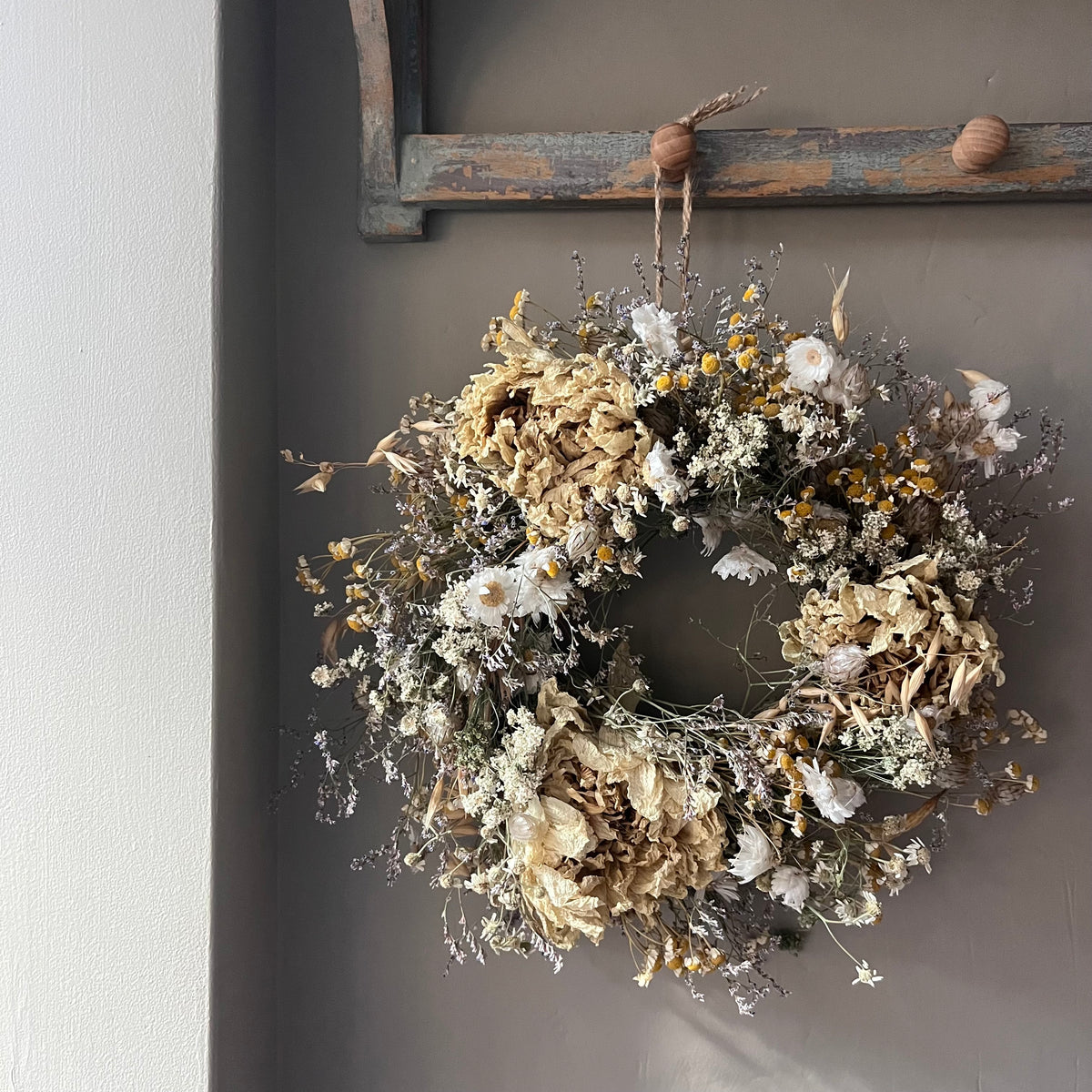 Dried Flower Wreath | Farmhouse Style Autumn Decor | 28cm
